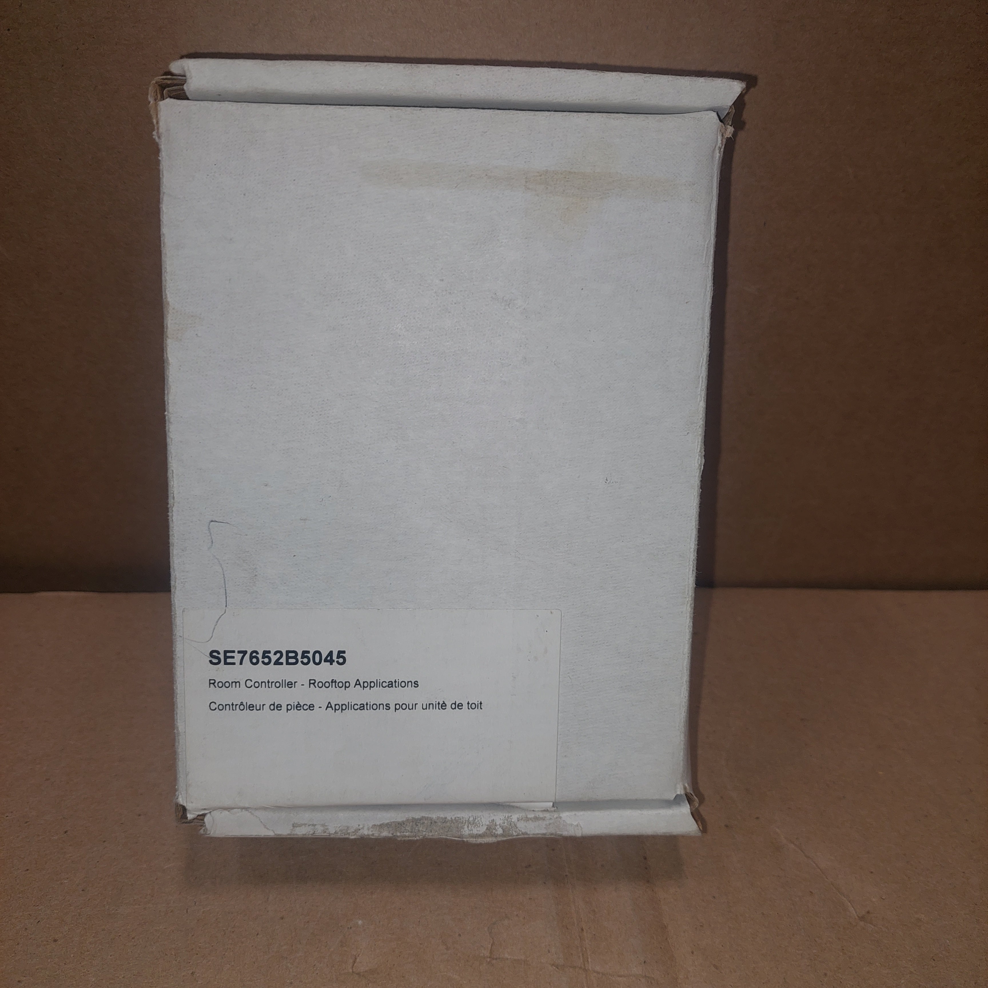 Schneider Electric 7652B5045 Room/Zone Controller New