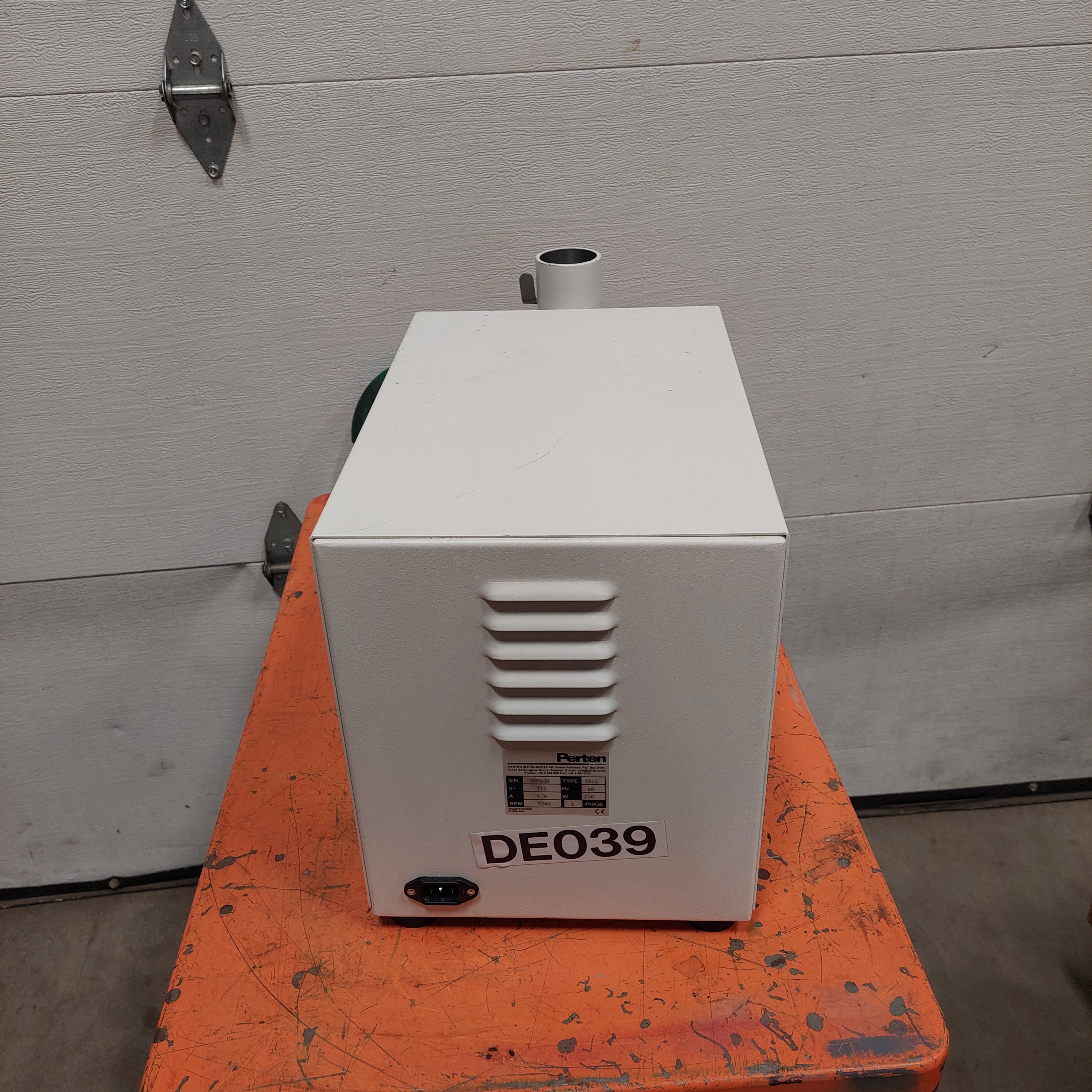 Perten Type 3310 Laboratory Grain Mill 120V Used