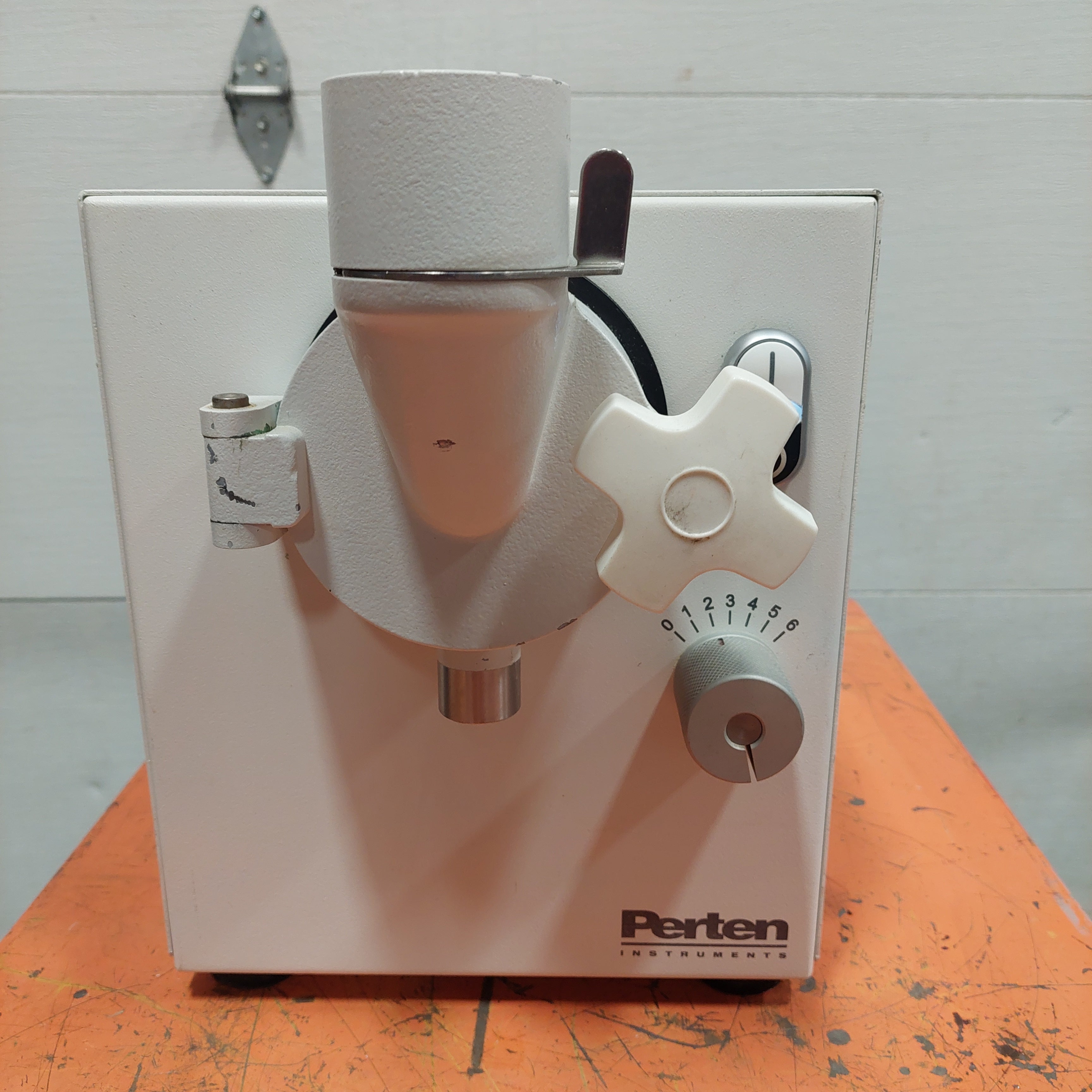 Perten Type 3310 Laboratory Grain Mill 120V Used