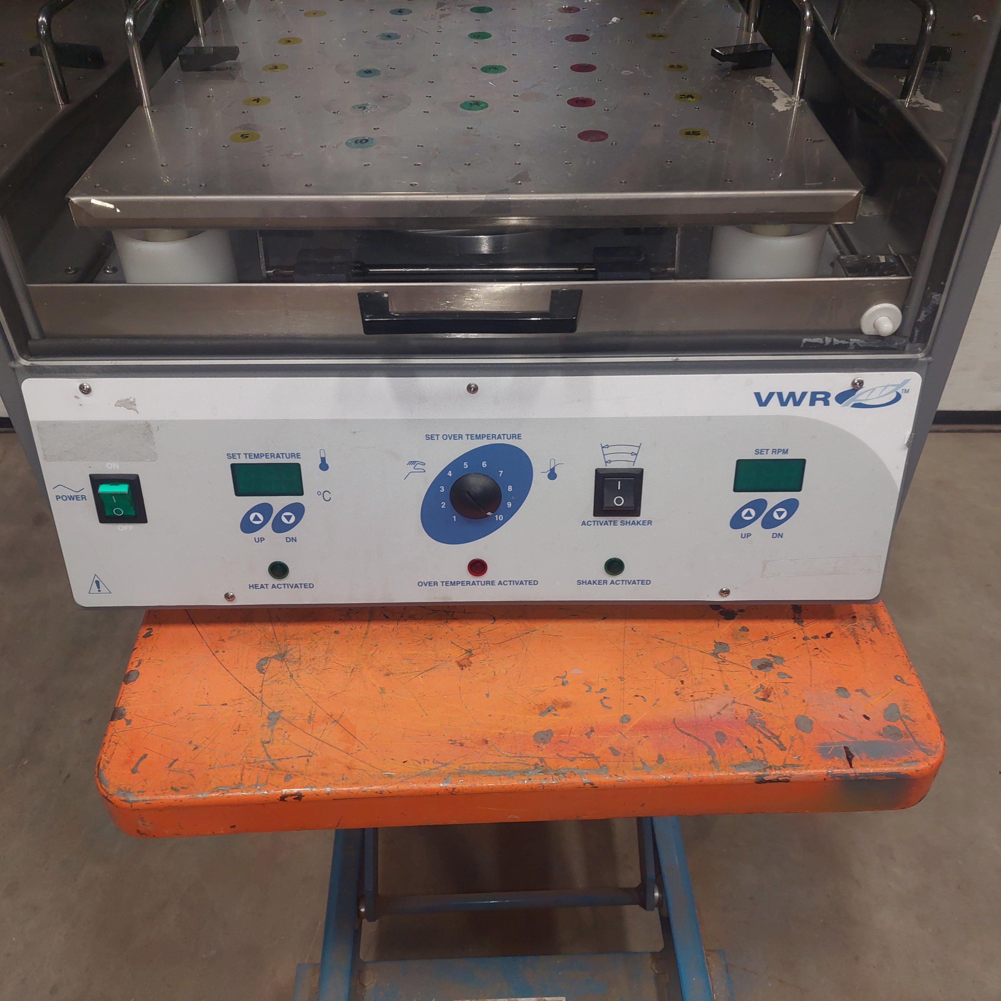 VWR 1570 Benchtop Shaking Incubator 120VAC 60°C 3.3CuFt Used (SEE DESC)