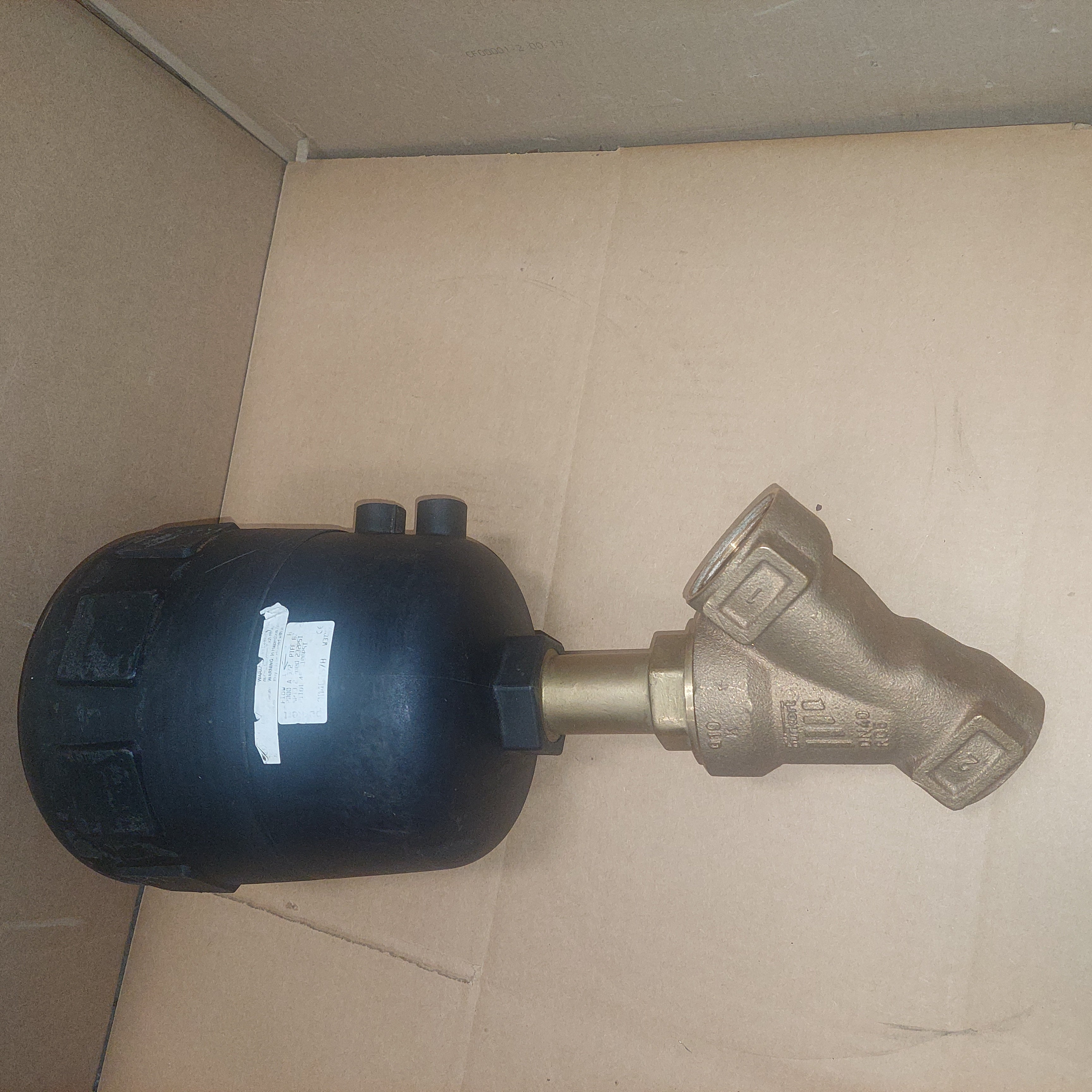 Burkert 1 1/2" 2000 A 3/2, 463578, 125mm Actuator Valve 232 psi PTFE Used