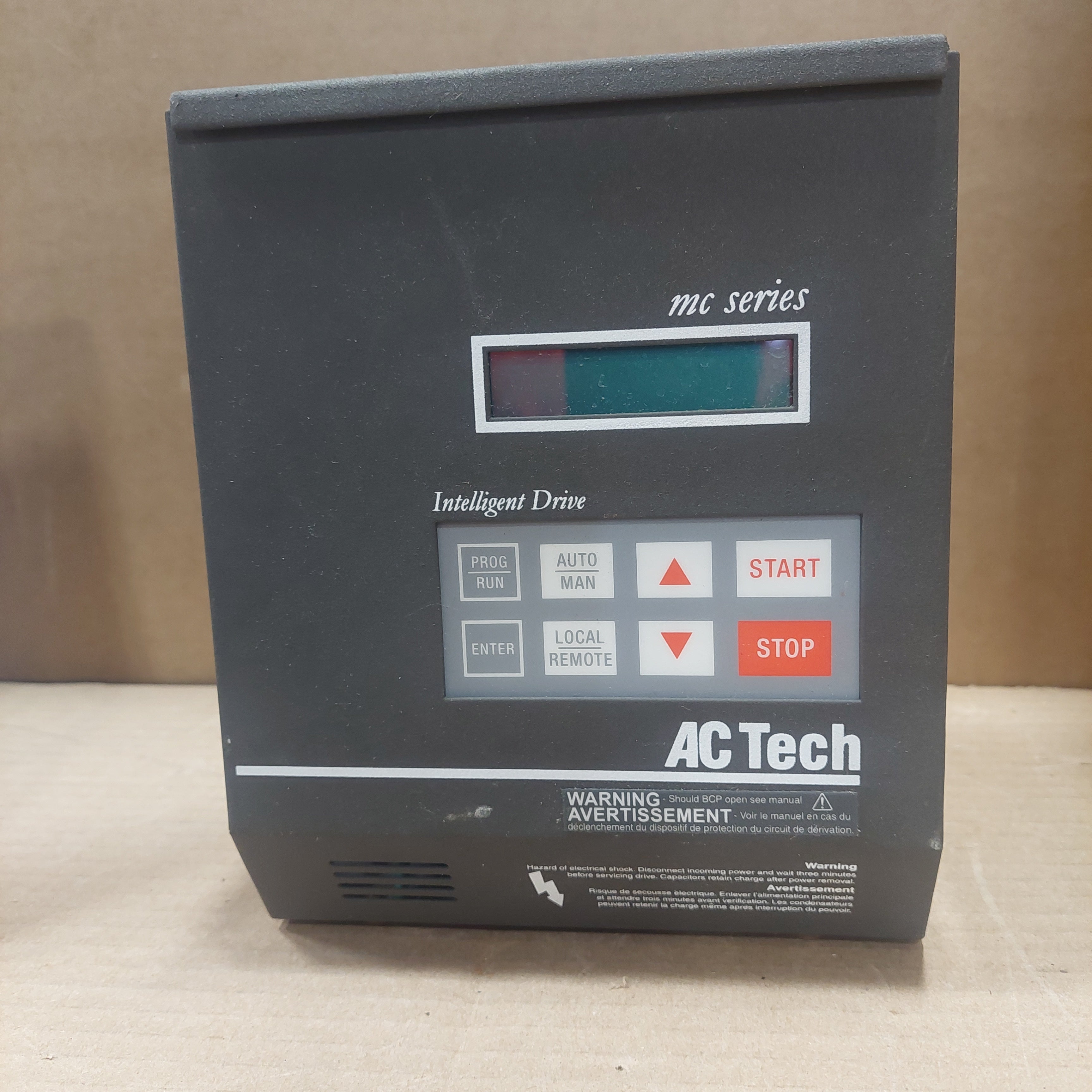 Lenze AC Tech M3450B 5HP 460V 3PH 10A Drive Used