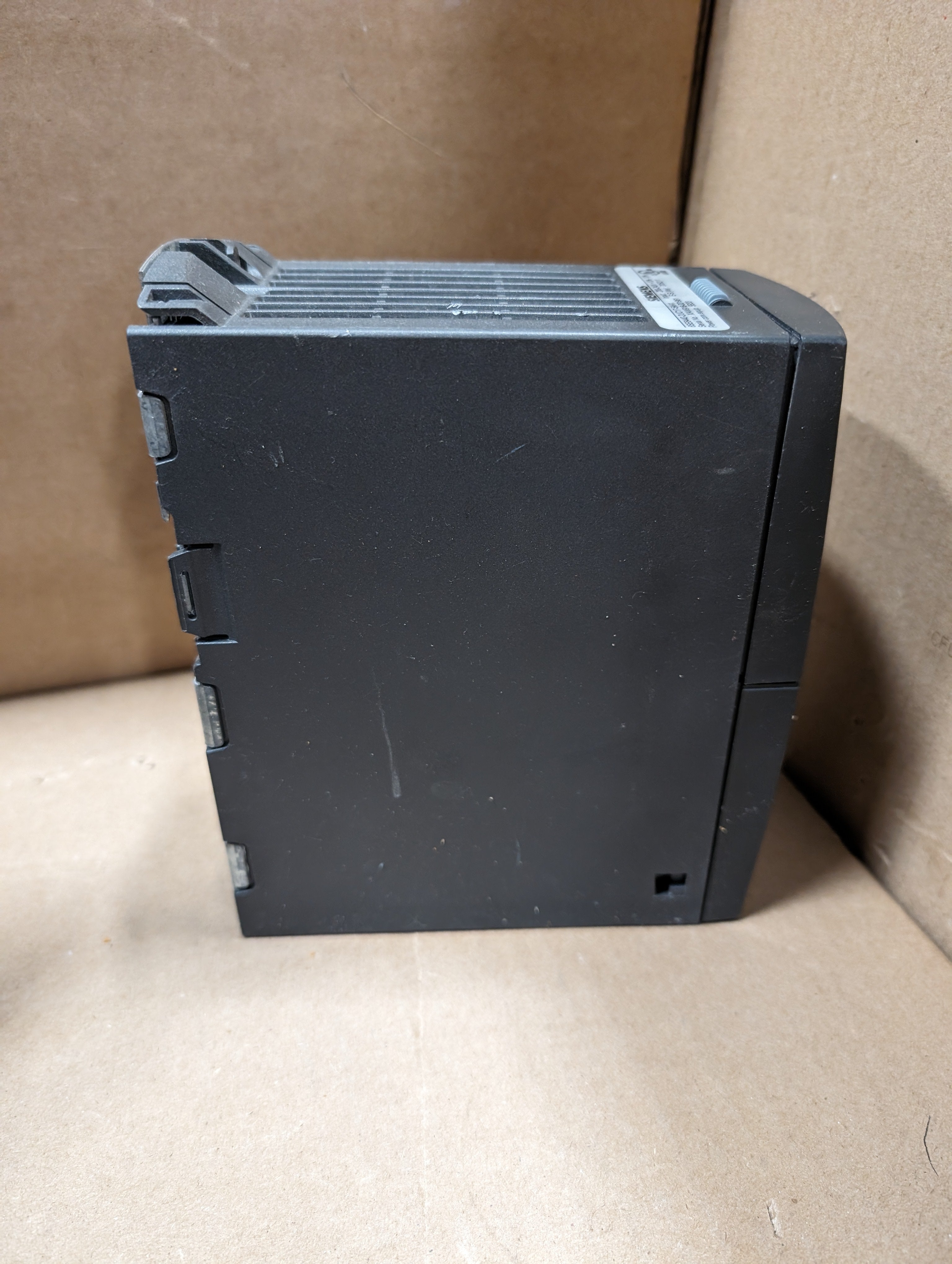 Siemens Micromaster 440 .75KW Servo Drive 6SE6440-2UC17-5AA1 1HP 240V Used