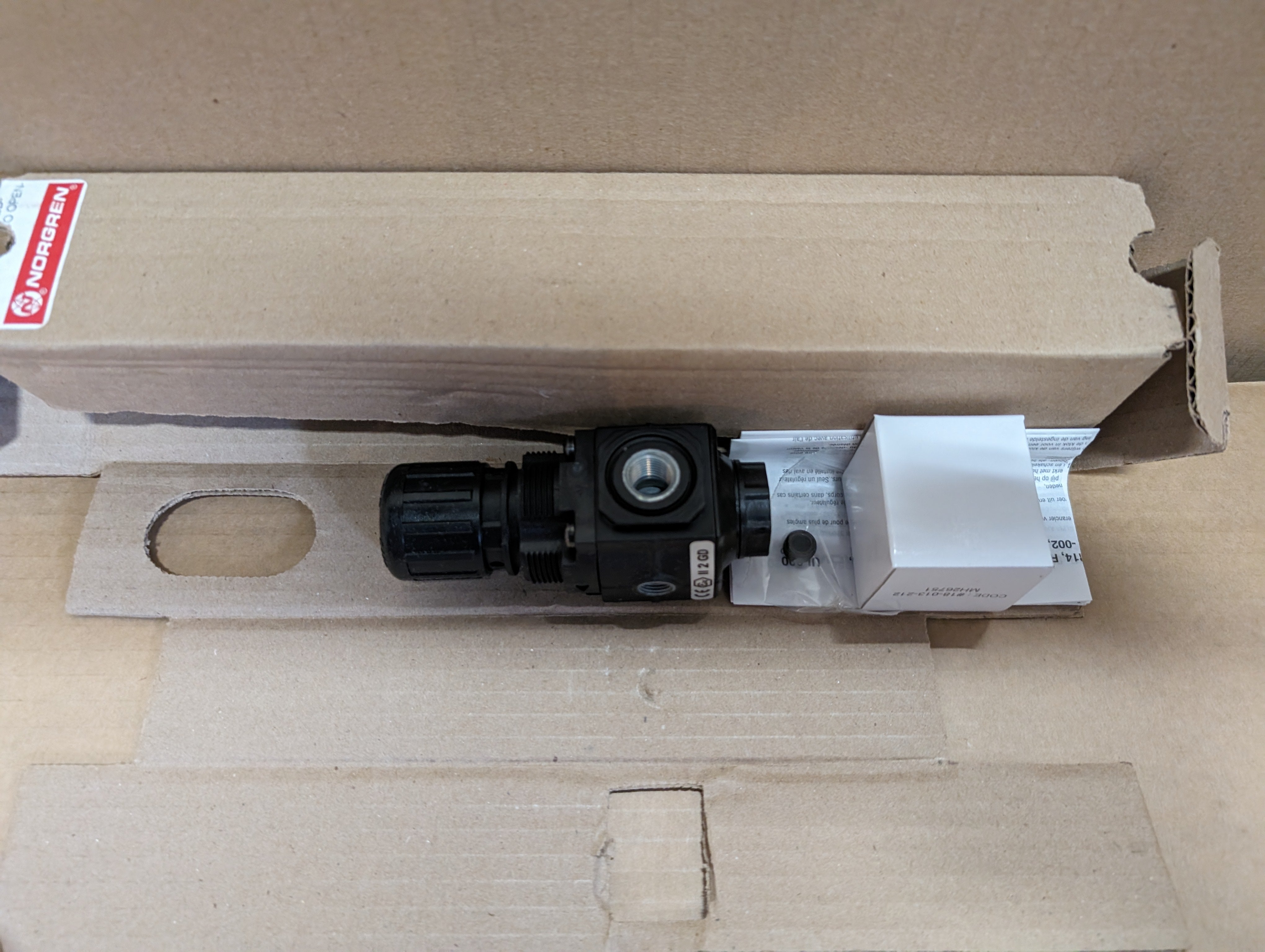 Norgren R72G-2AK-RMG Regulator 1/4" with Gauge 5-150 psig New