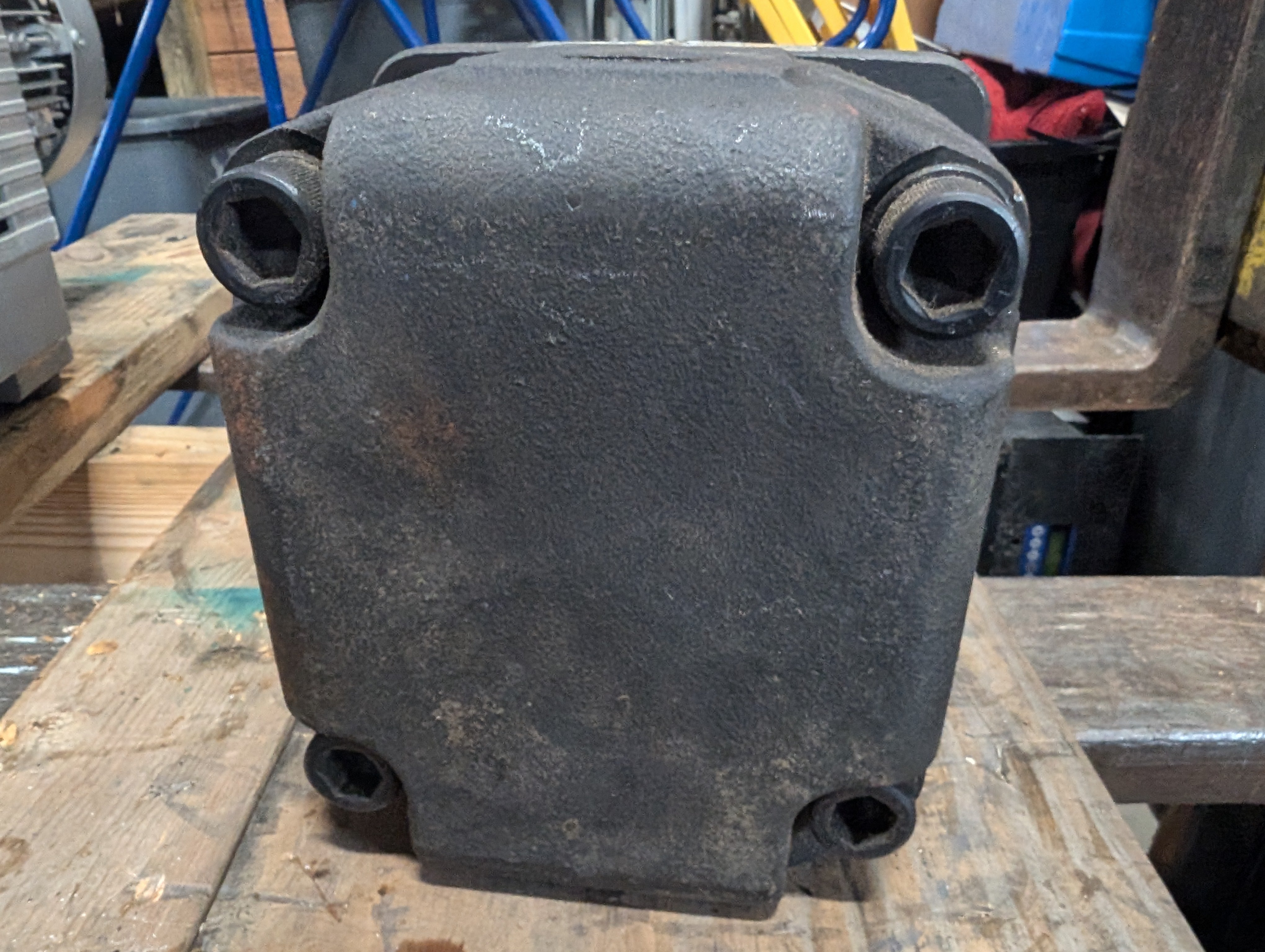 Permco 7400-6131-0002, PT7DSW-B42-Xl01-A1-W1 Single Vane Pump New