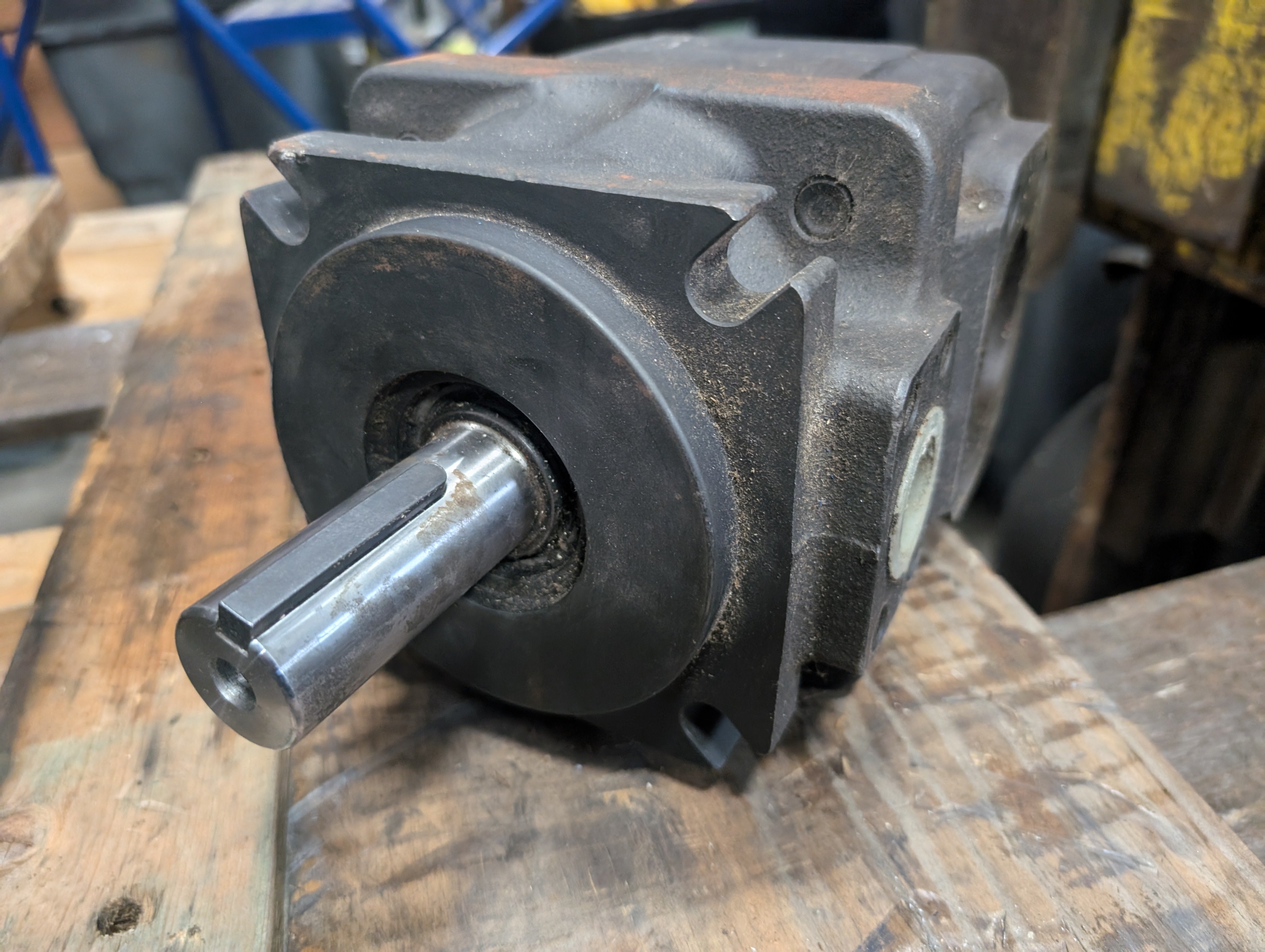 Permco 7400-6131-0002, PT7DSW-B42-Xl01-A1-W1 Single Vane Pump New