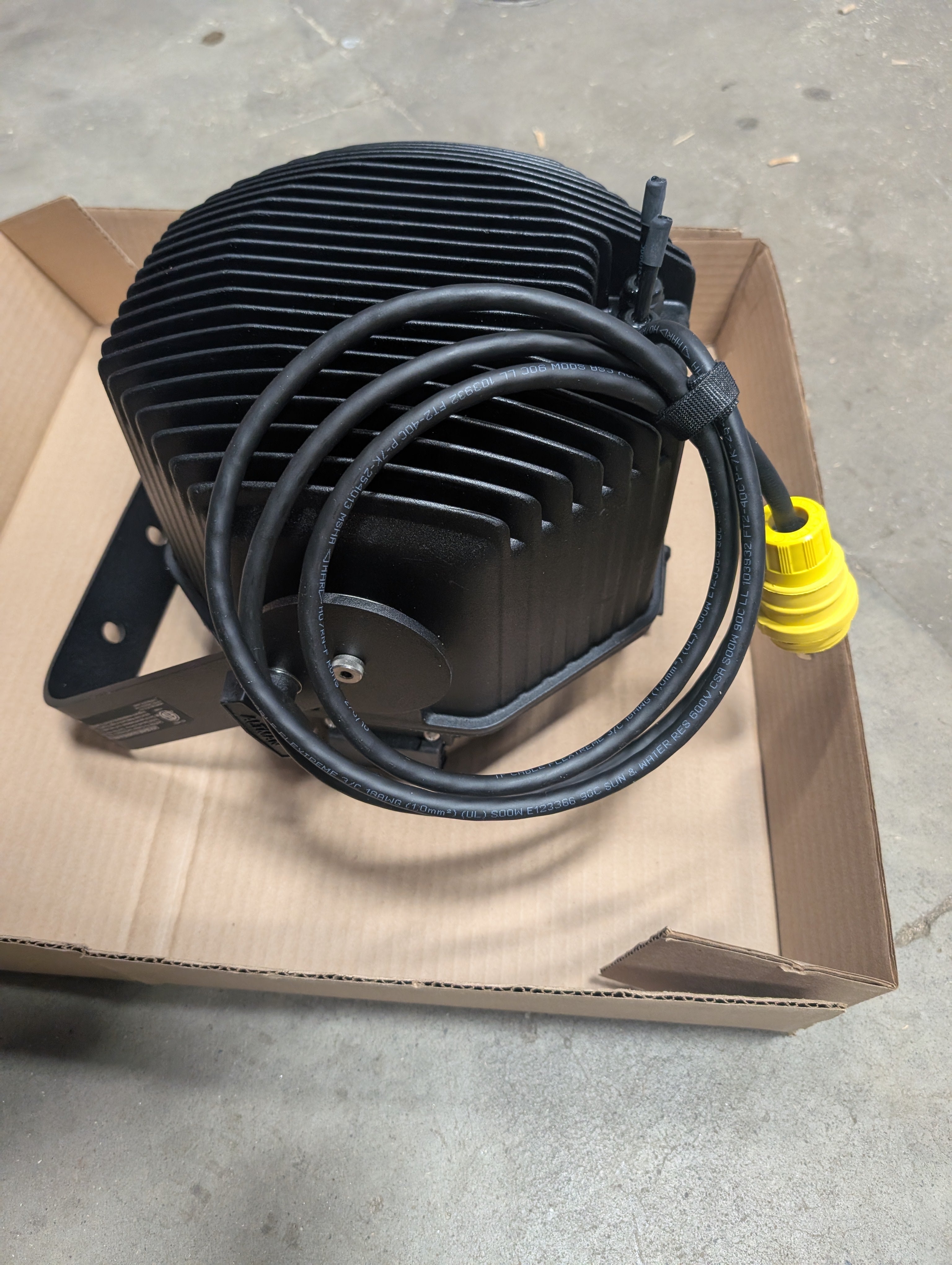 Altman SSPAR-3K-B Spectra LED PAR 100W 3000K White Rebels Black New