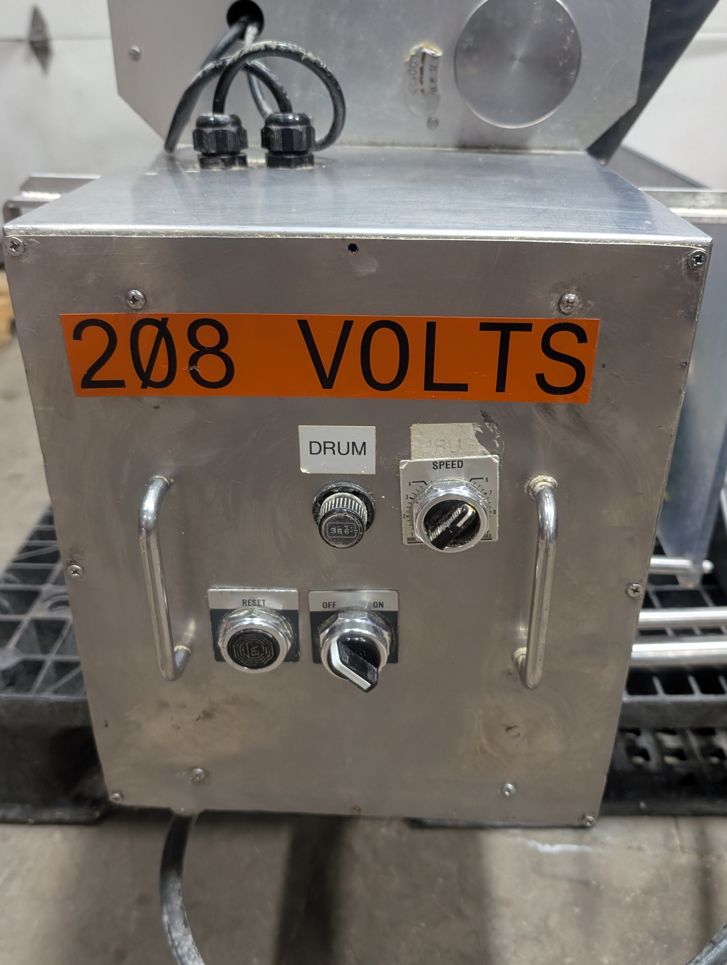 Rheon Strewer PF013 32.5" x 13" Hopper 220V 3 Ph Used