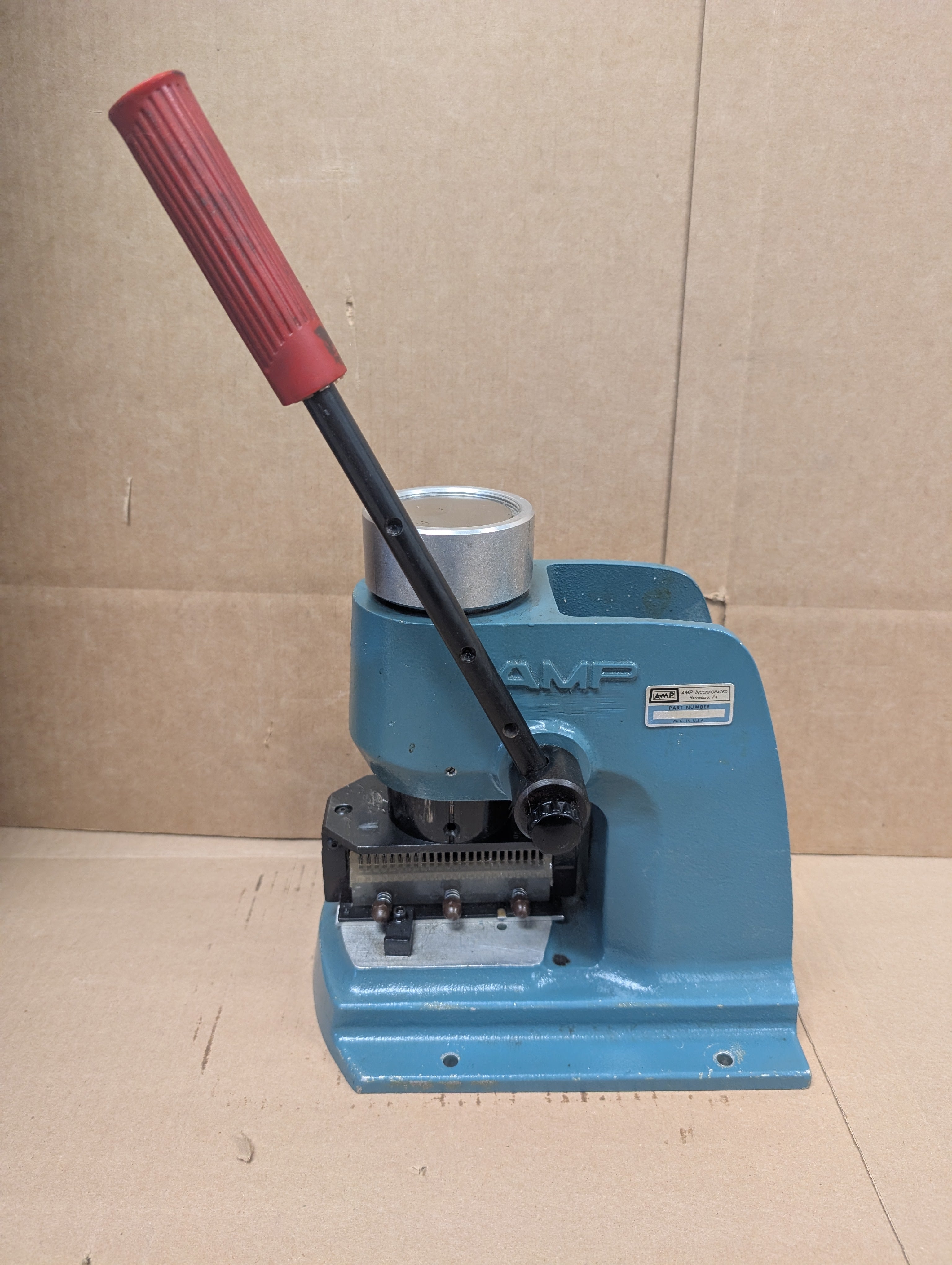 Amp 230537-1 Champ Latch Tool Crimper Used