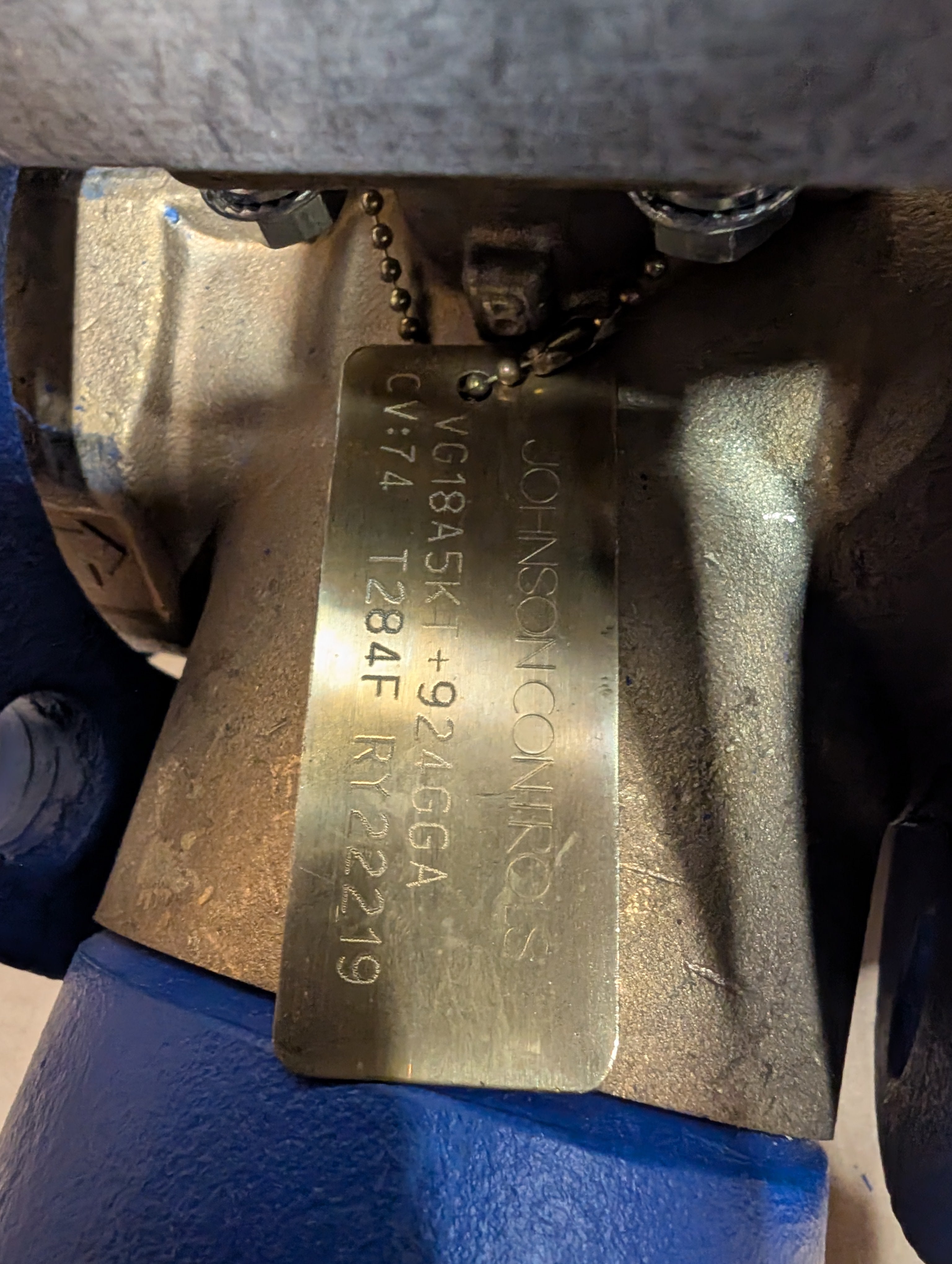 Johnson Controls VG18A5KT 3-Way 2.5" Valve & M9124-GGA-2 Actuator New