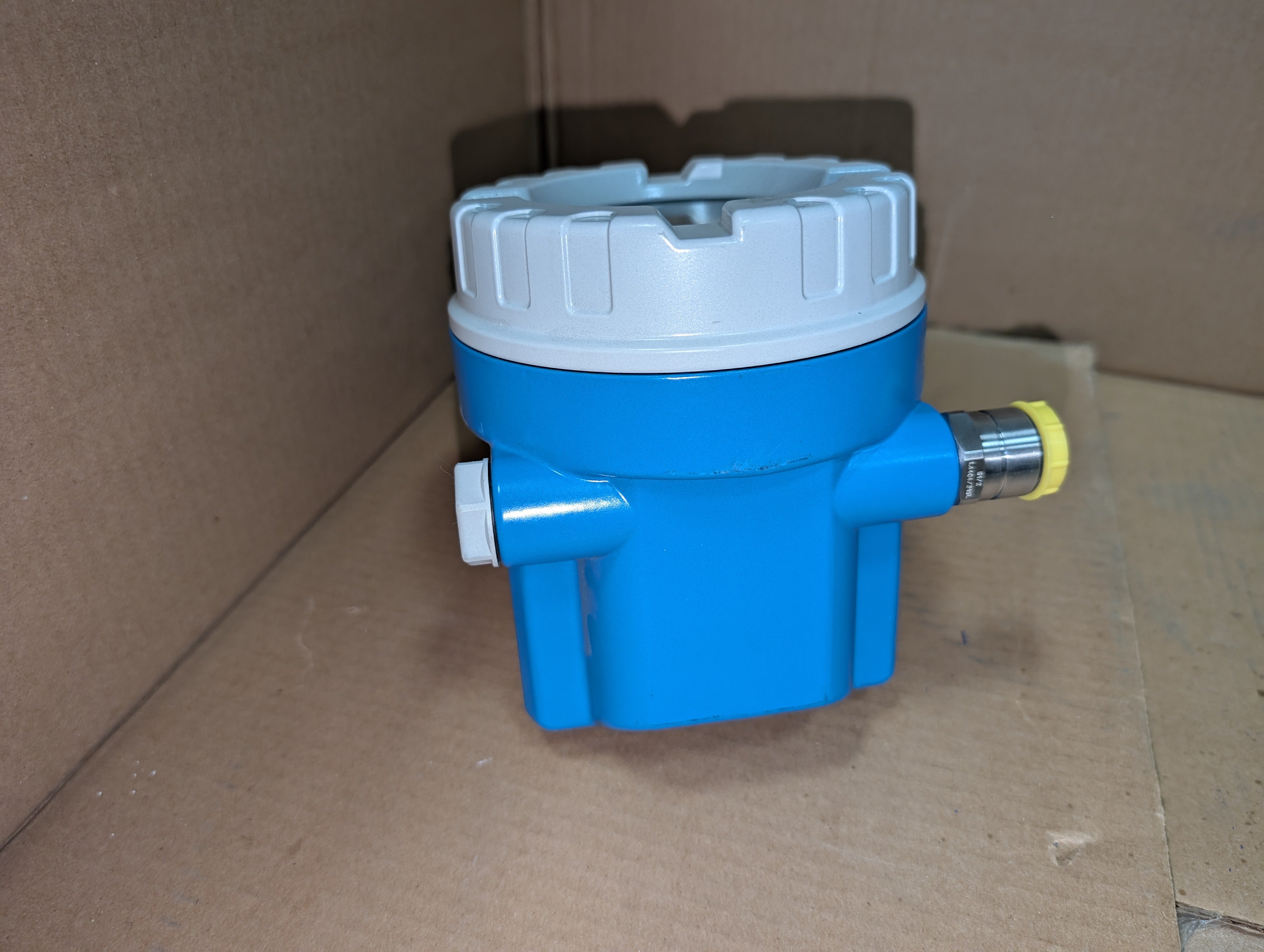 2021 Endress Hauser FMU40-ARB2A3 Prosonic M Ultrasonic Sensor New