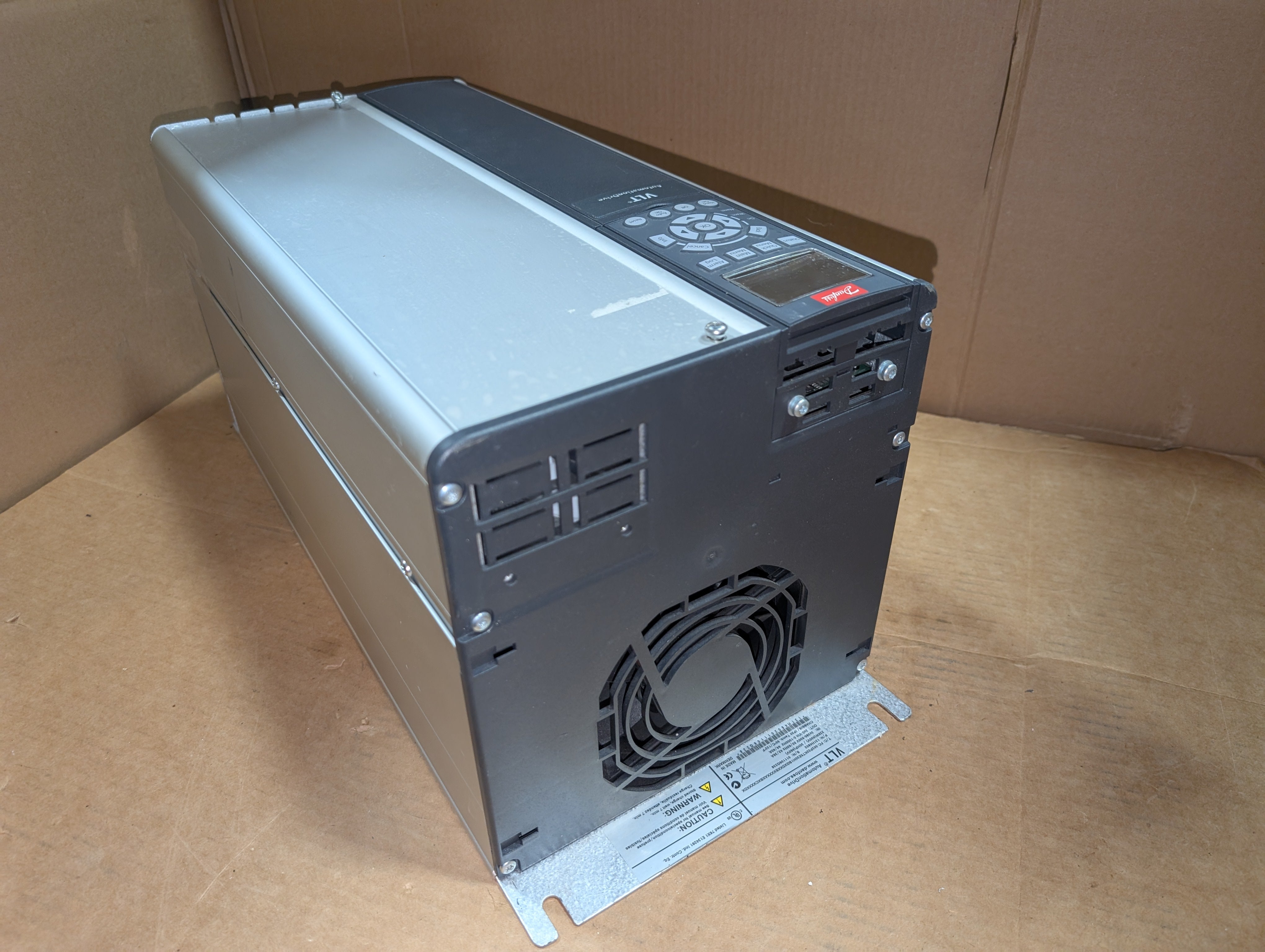 Danfoss VLT FC-302 30HP HVAC Drive 460V 131H4802 40A Used
