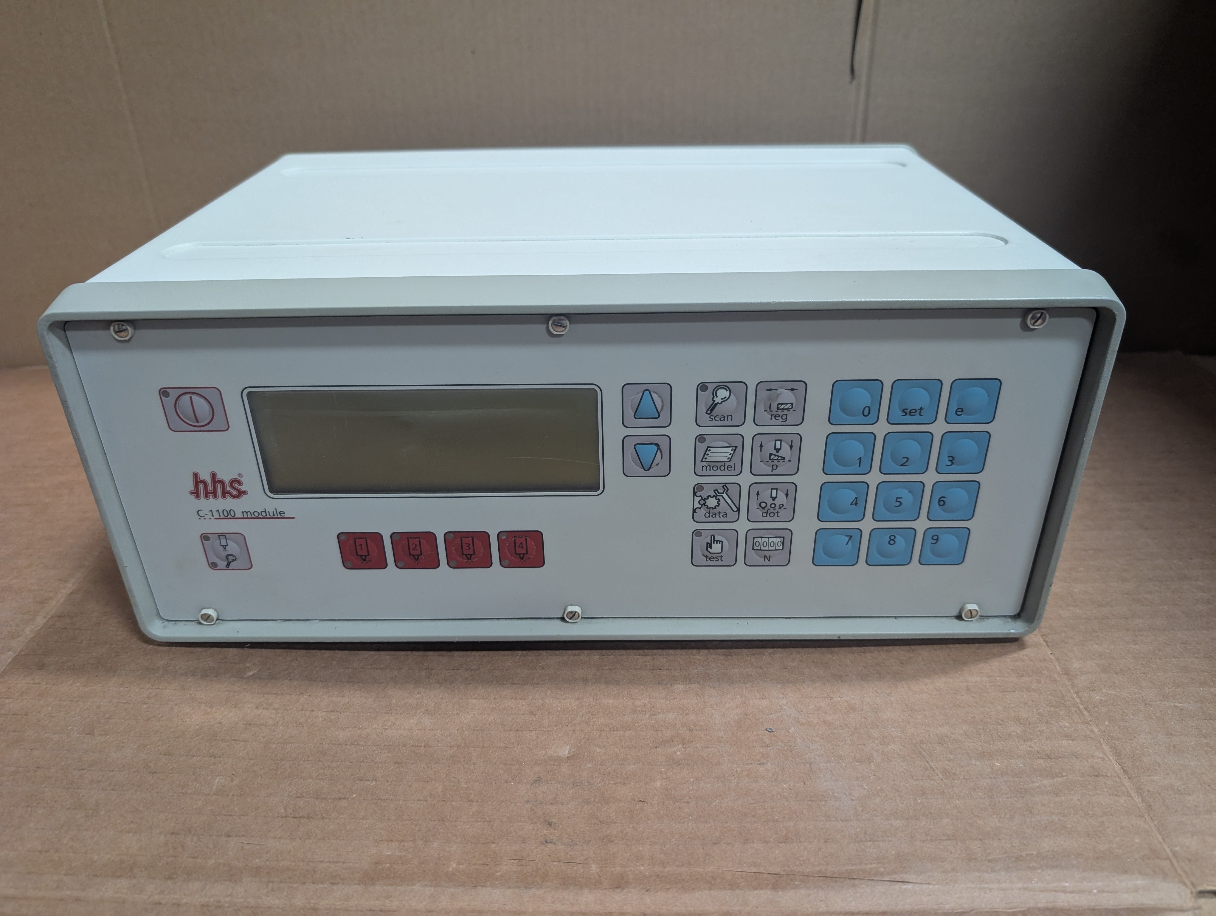 BAUMER HHS C-1100-4 Cold Glue System Controller 4 Head Used