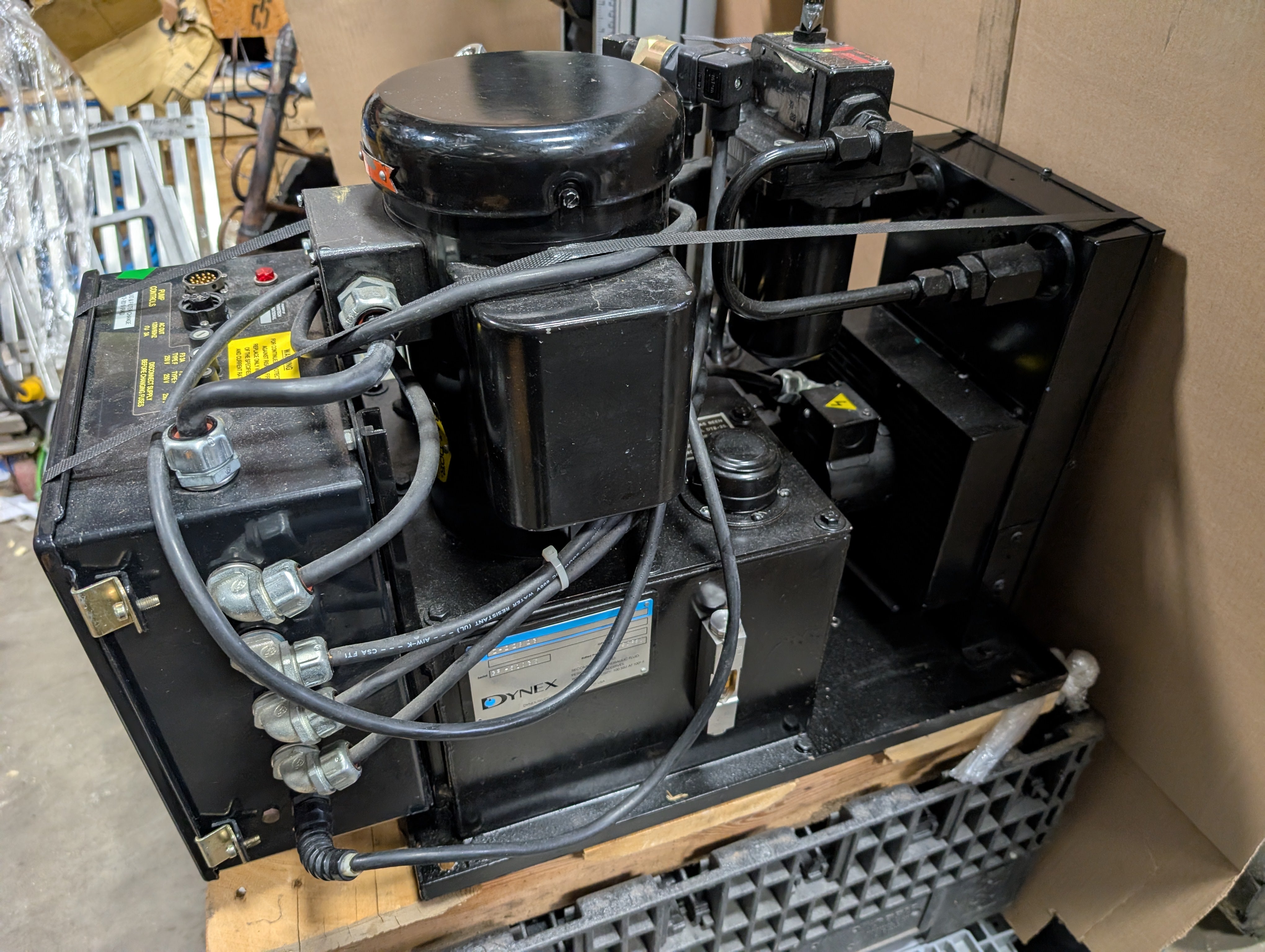 Instron 8841 DynaMight Hydraulic Dynamic Test System 8800D Controller AS IS