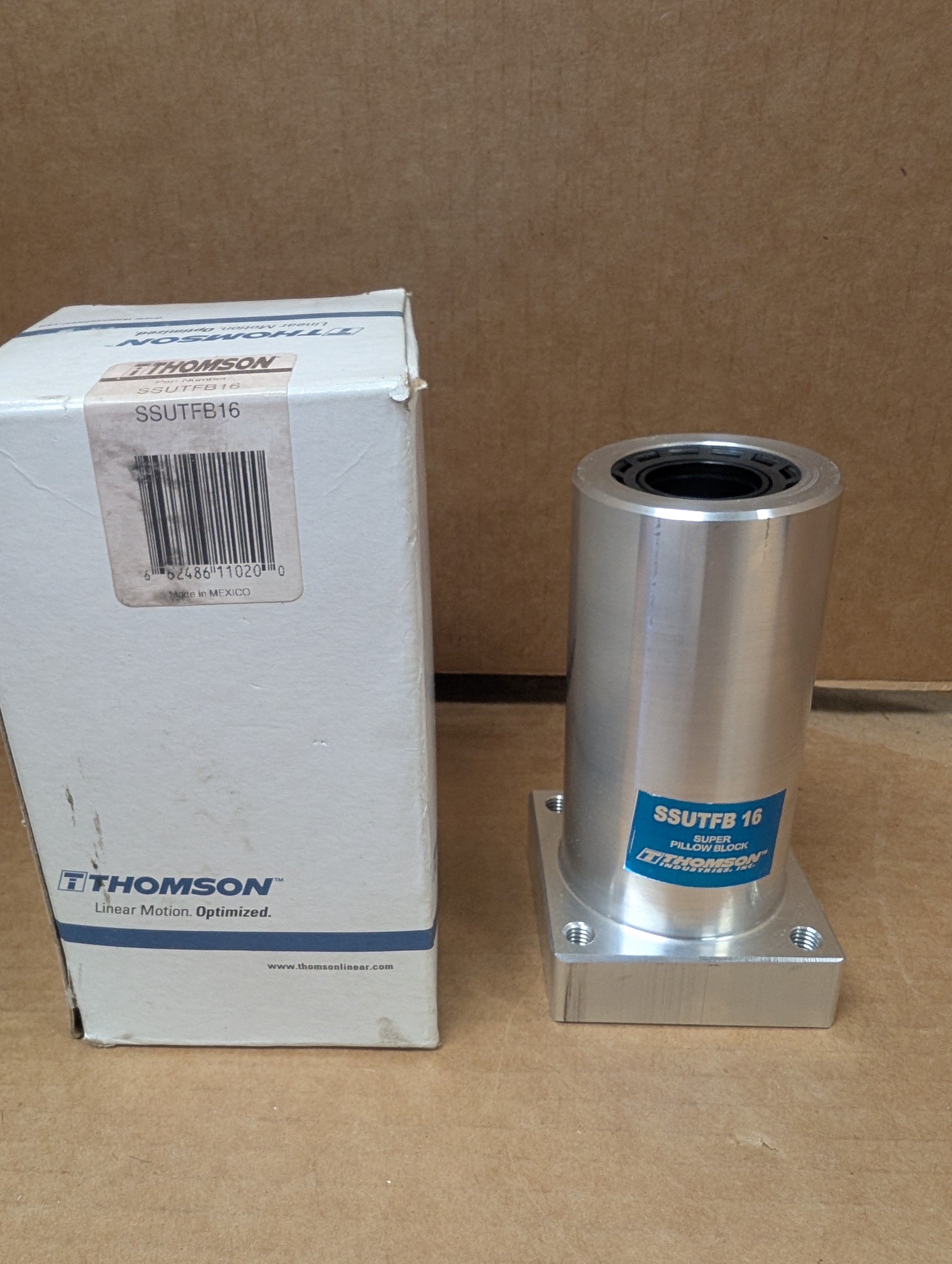Thomson SSUTFB16 Linear Guide Round Shaft Housed Bushing 1" Flange Mount NIB