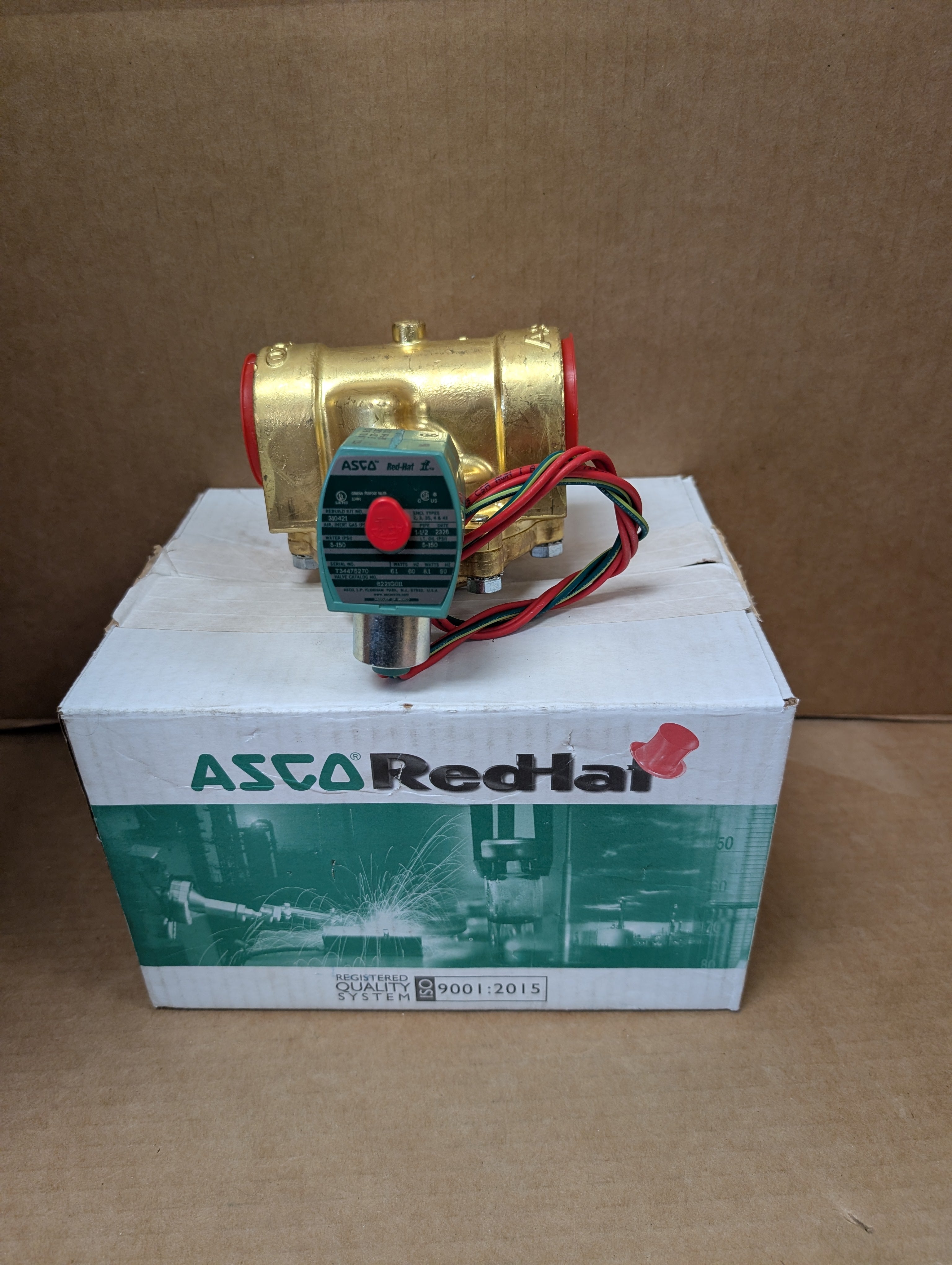ASCO 8221G011 1-1/2" NPT Normally Closed 2-Way Solenoid Valve (120/60VAC) New