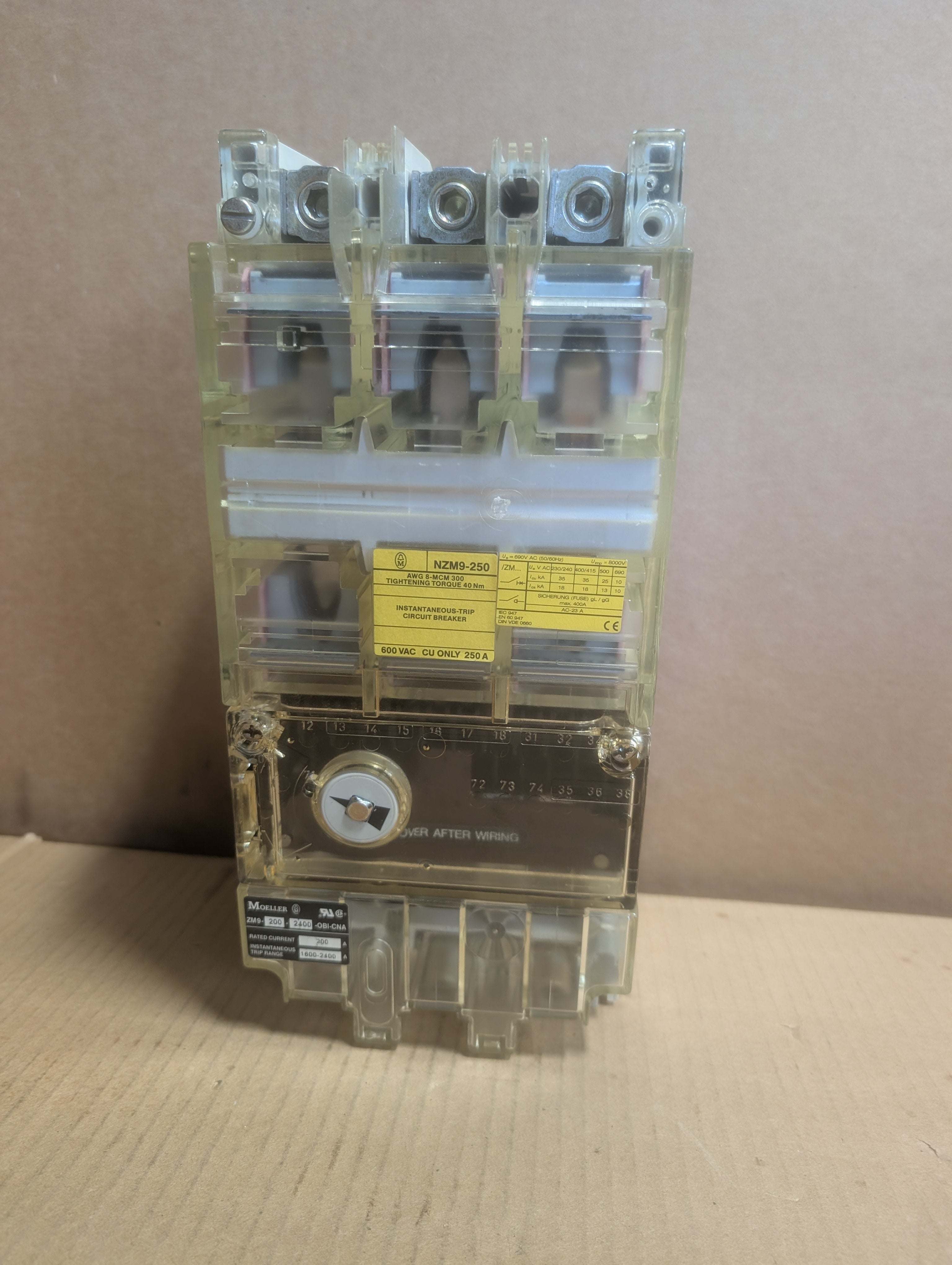 Moeller NZM9-250 Circuit Breaker 250A & ZM9-200-2400-OBI-CNA Instantaneous Trip