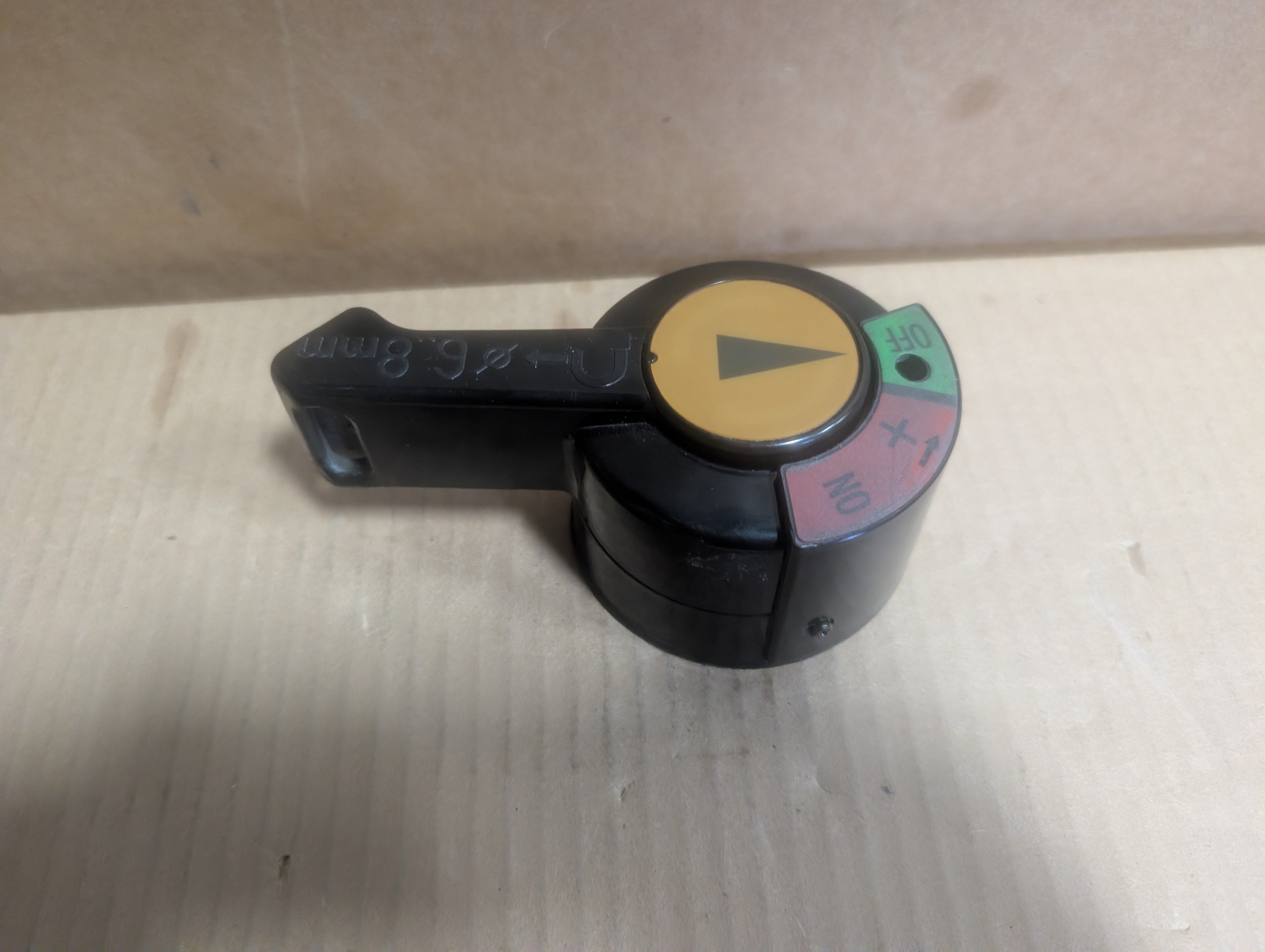 Moeller NZM9-250 Circuit Breaker Handle Used