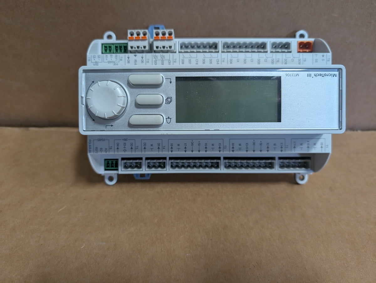 Siemens MicroTech III MT3106 POL688.80/MCQ, S55396-C888-A400 Controller Used