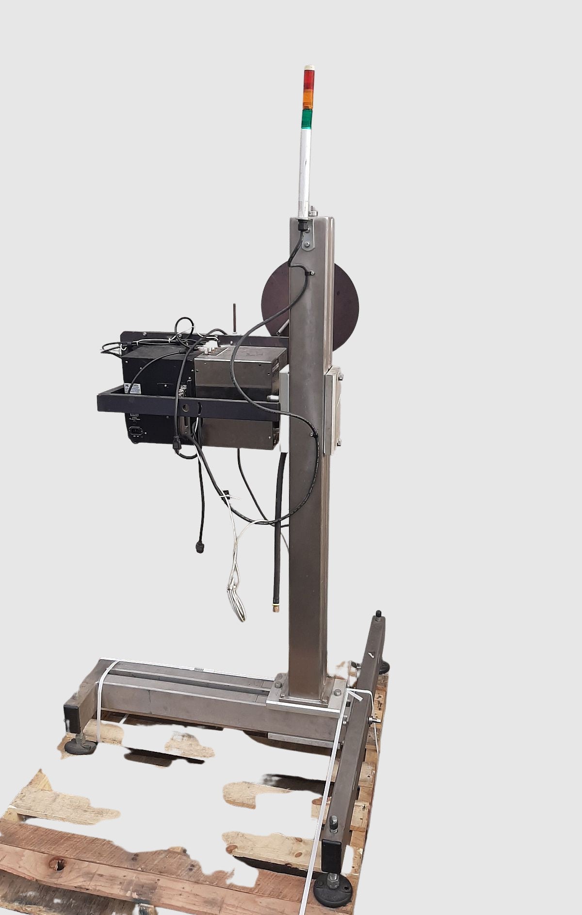 Quadrel Q31RS8485 Labeler Sato M-8485Se Bar Code Printer & Stand Used