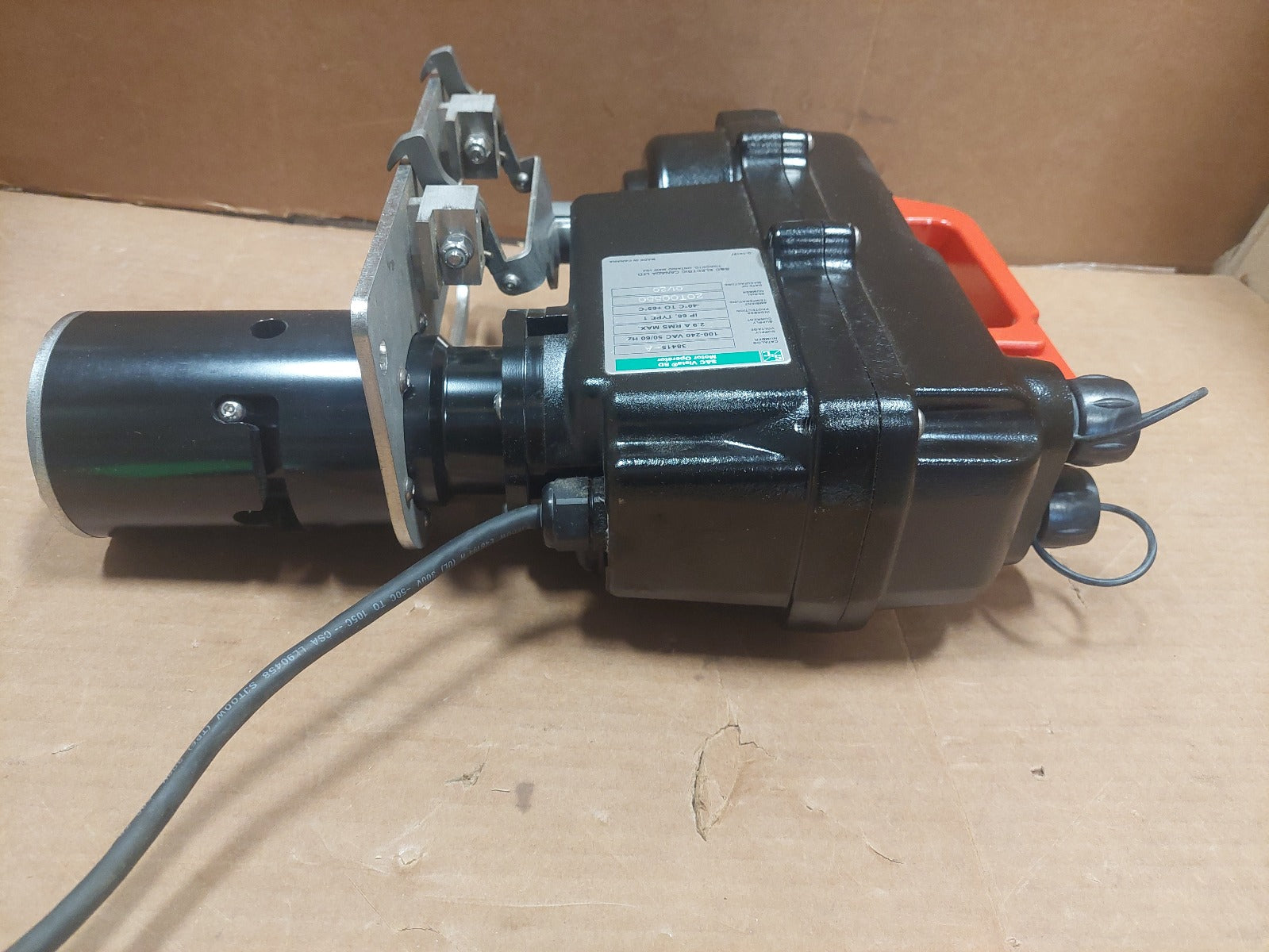 2020 S&C Vista SD Motor Operator Model 38415-A 100-240V New