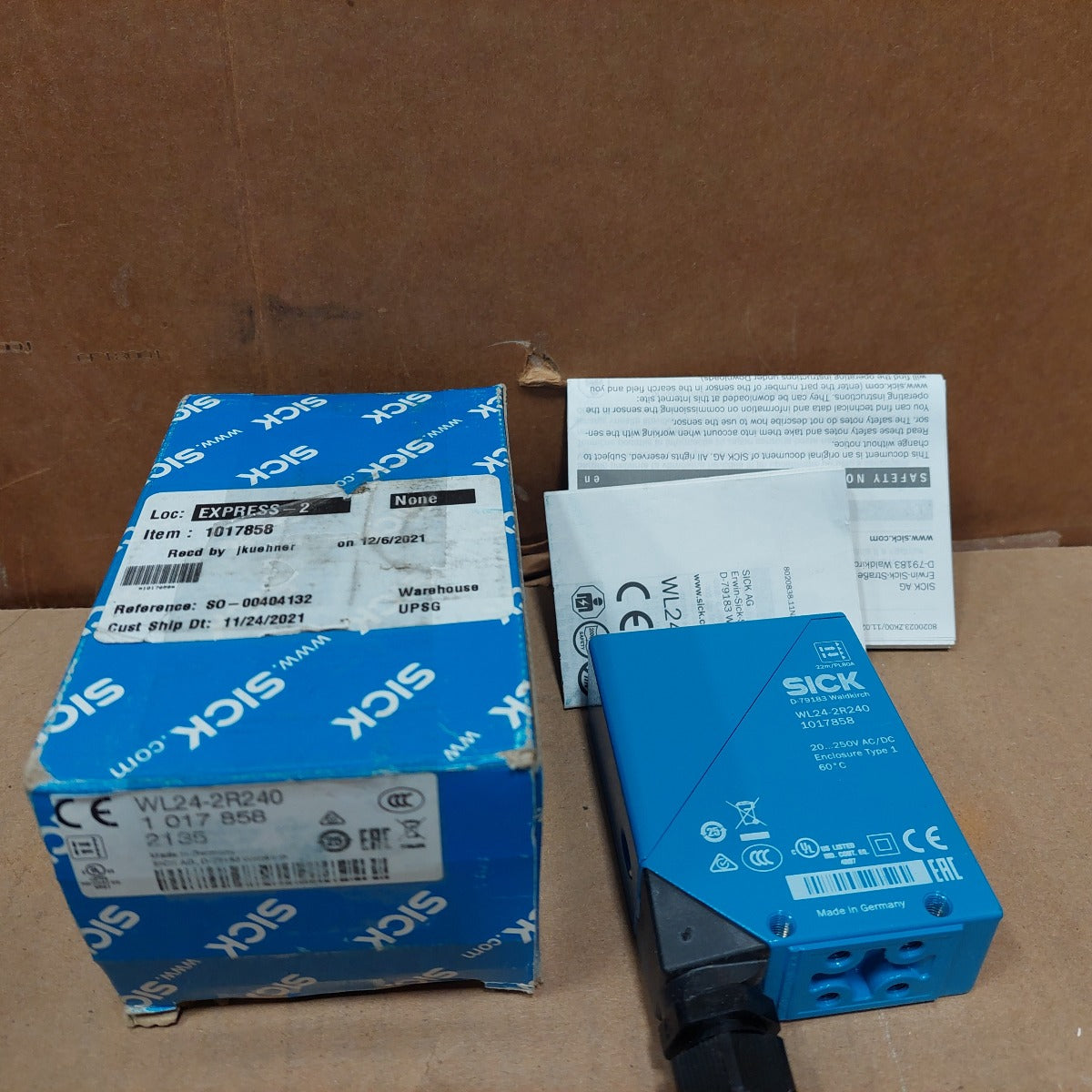 Sick WL24-2R240, 1017858 Power-off Proximity Switch Sensor New