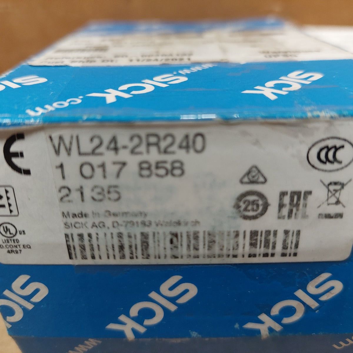 Sick WL24-2R240, 1017858 Power-off Proximity Switch Sensor New