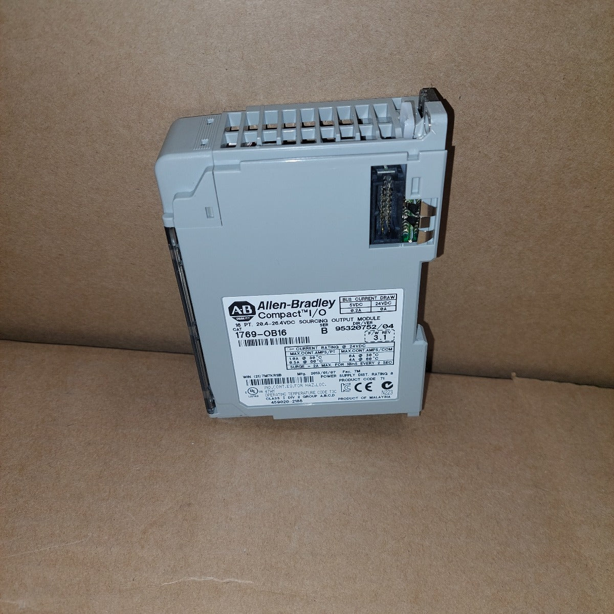 Allen Bradley 1769-OB16 Ser. B FW 3.1 Output Module Used