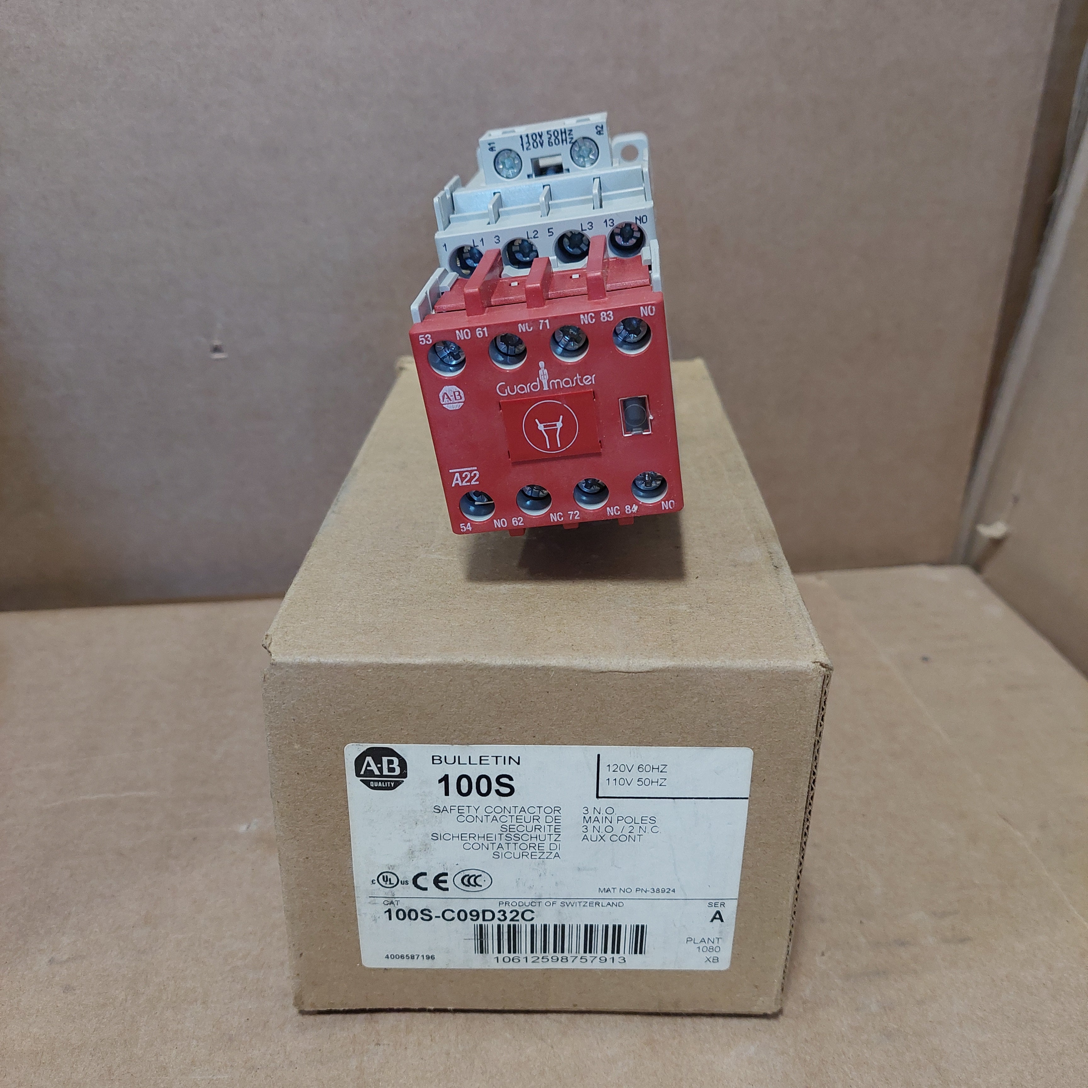 Allen Bradley 100S-C09D32C Ser. A Safety Contactor New NIB