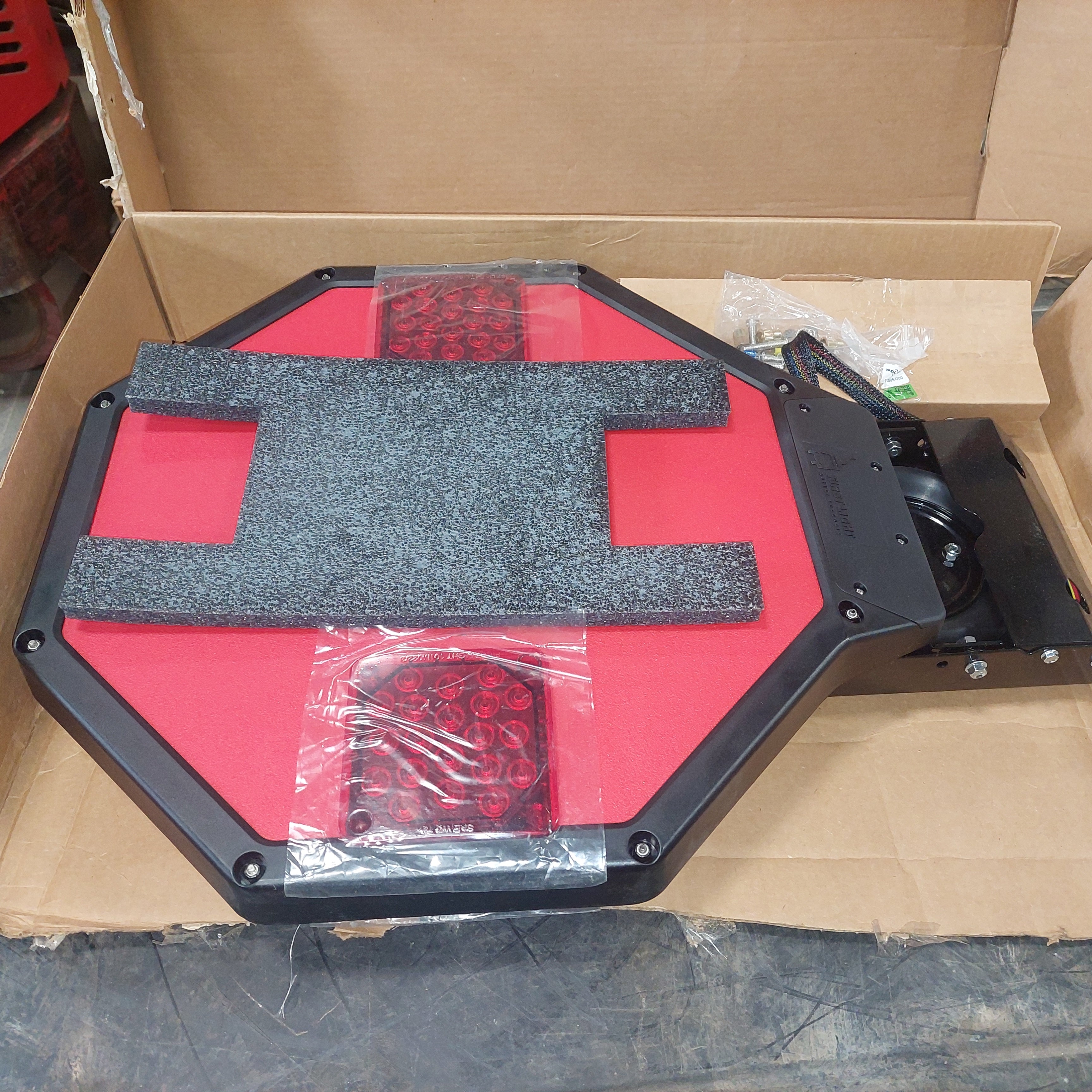 FIRST LIGHT 101261 Illuminated Bus Stop Arm FISA, Air, Front, TBB C2 New