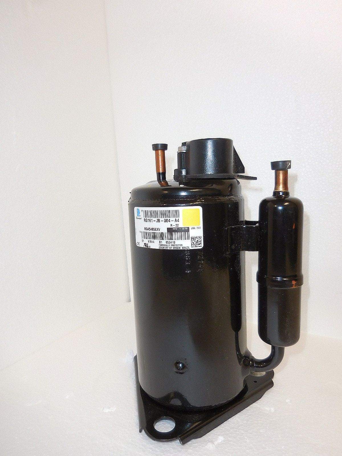 Trane ServiceFirst Compressor COM07075 3/4 Ton R22 X39000937010E New