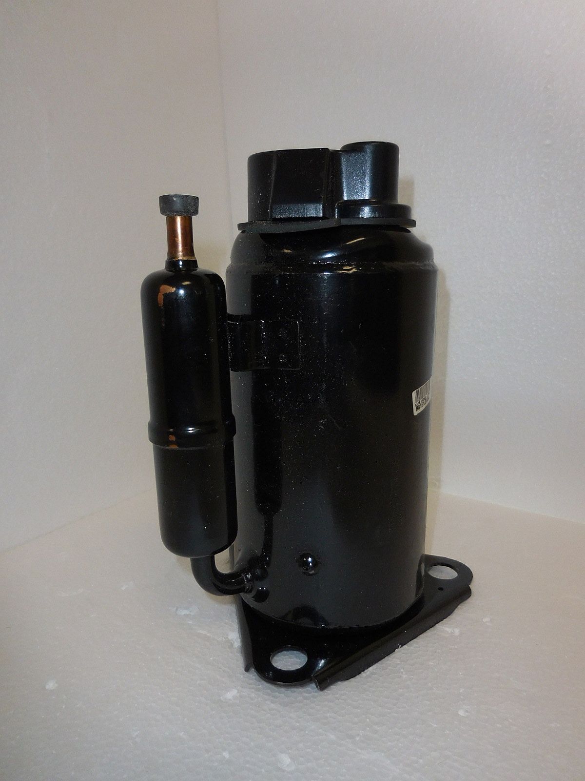 Trane ServiceFirst Compressor COM07075 3/4 Ton R22 X39000937010E New