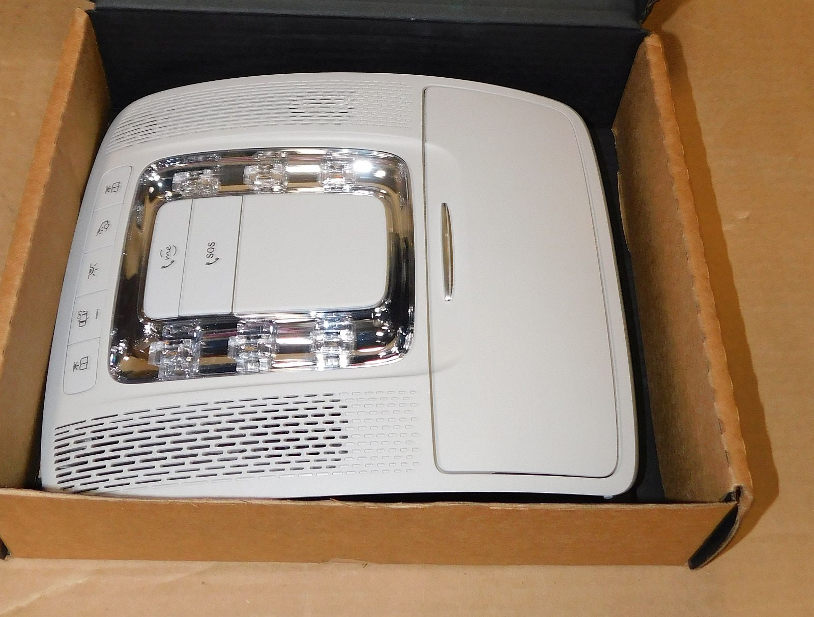 Mercedes Benz A00090041197H52 Overhead Console New