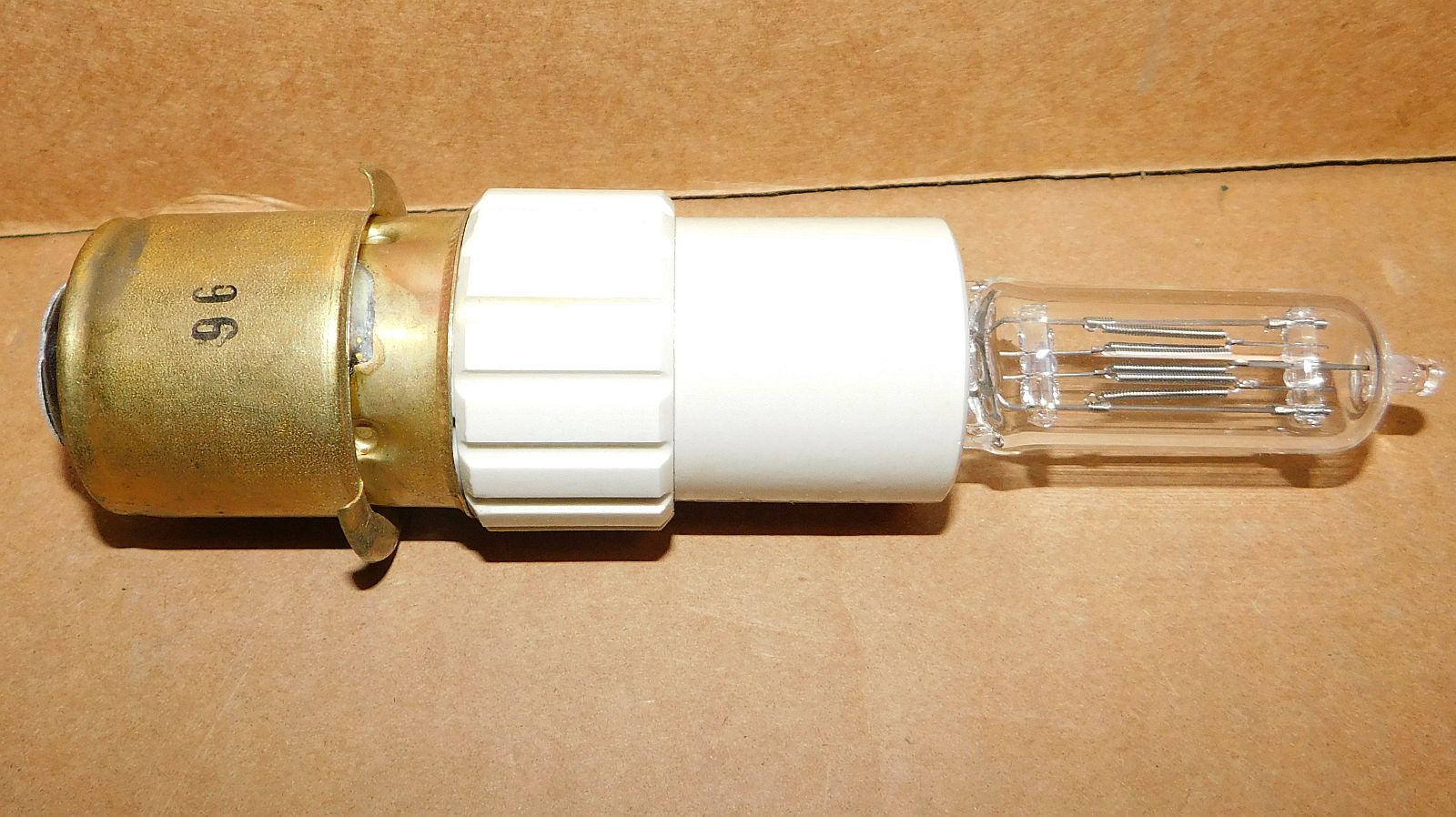 Case of (6) Thorn BVV/Q1000T7, P40s, 120V, 23169, 88631, New