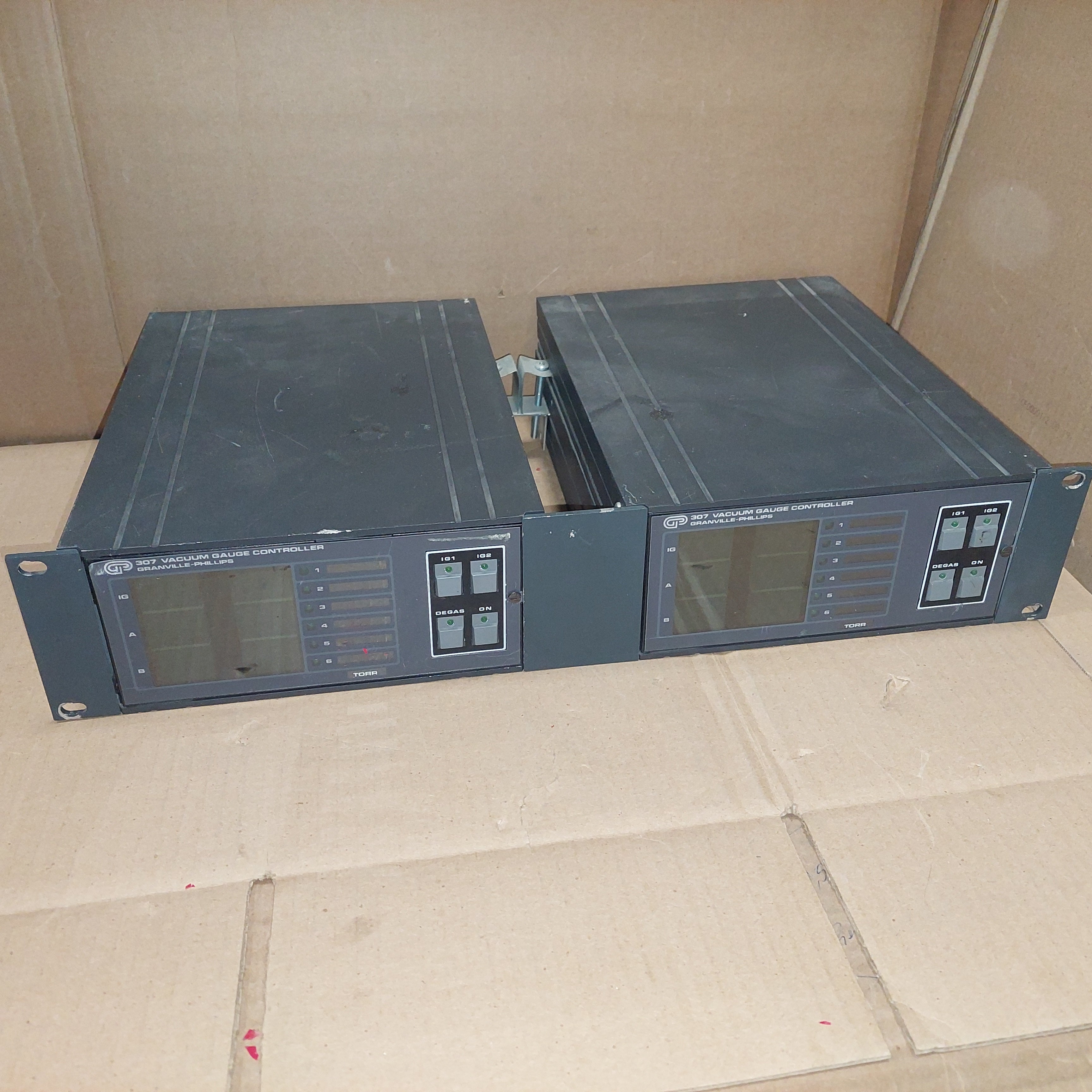 Double Granville Phillips 307 Vacuum Controllers 307001 Used