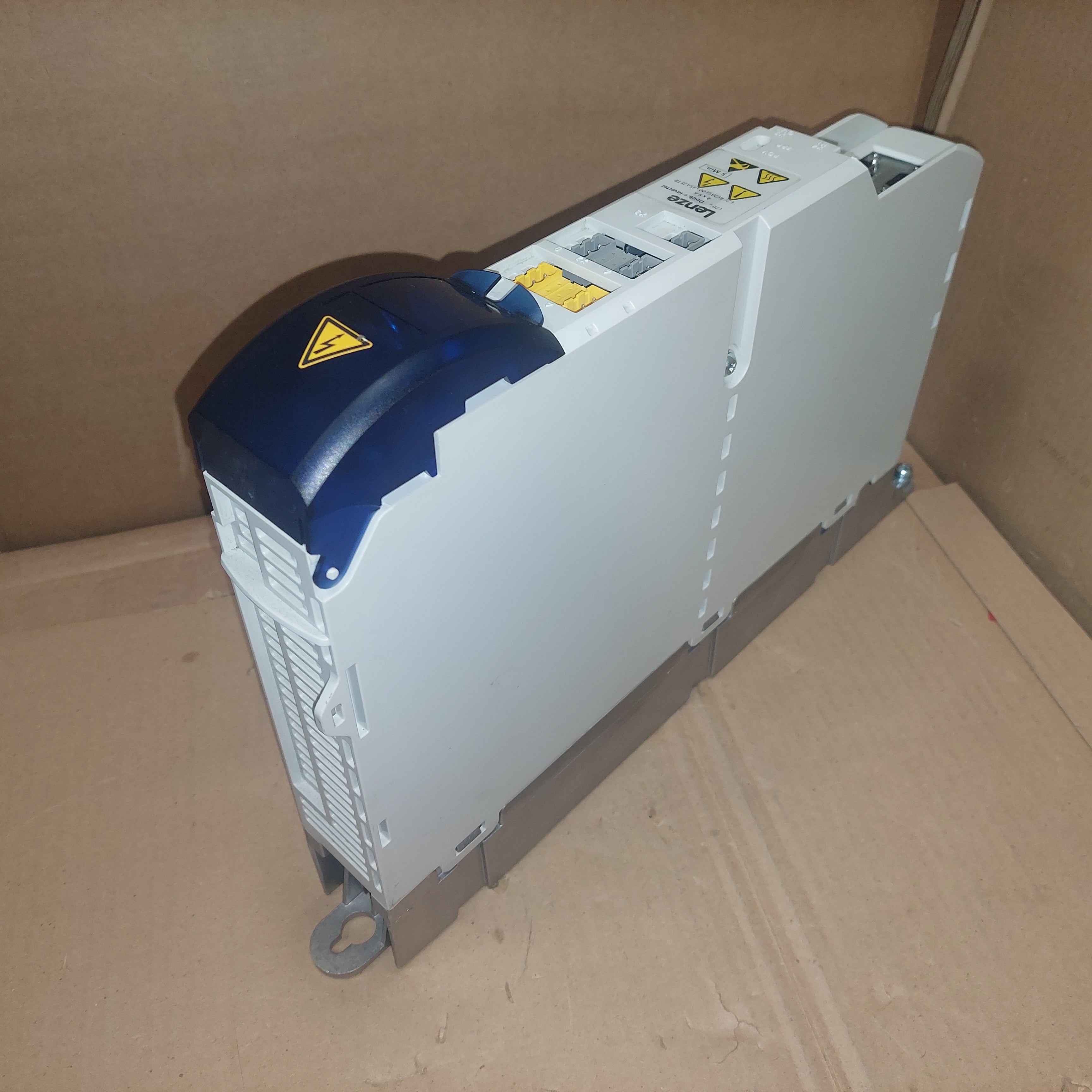 Lenze i700 E70ACMSE0054SA2ETR 2x5A Double Inverter Used