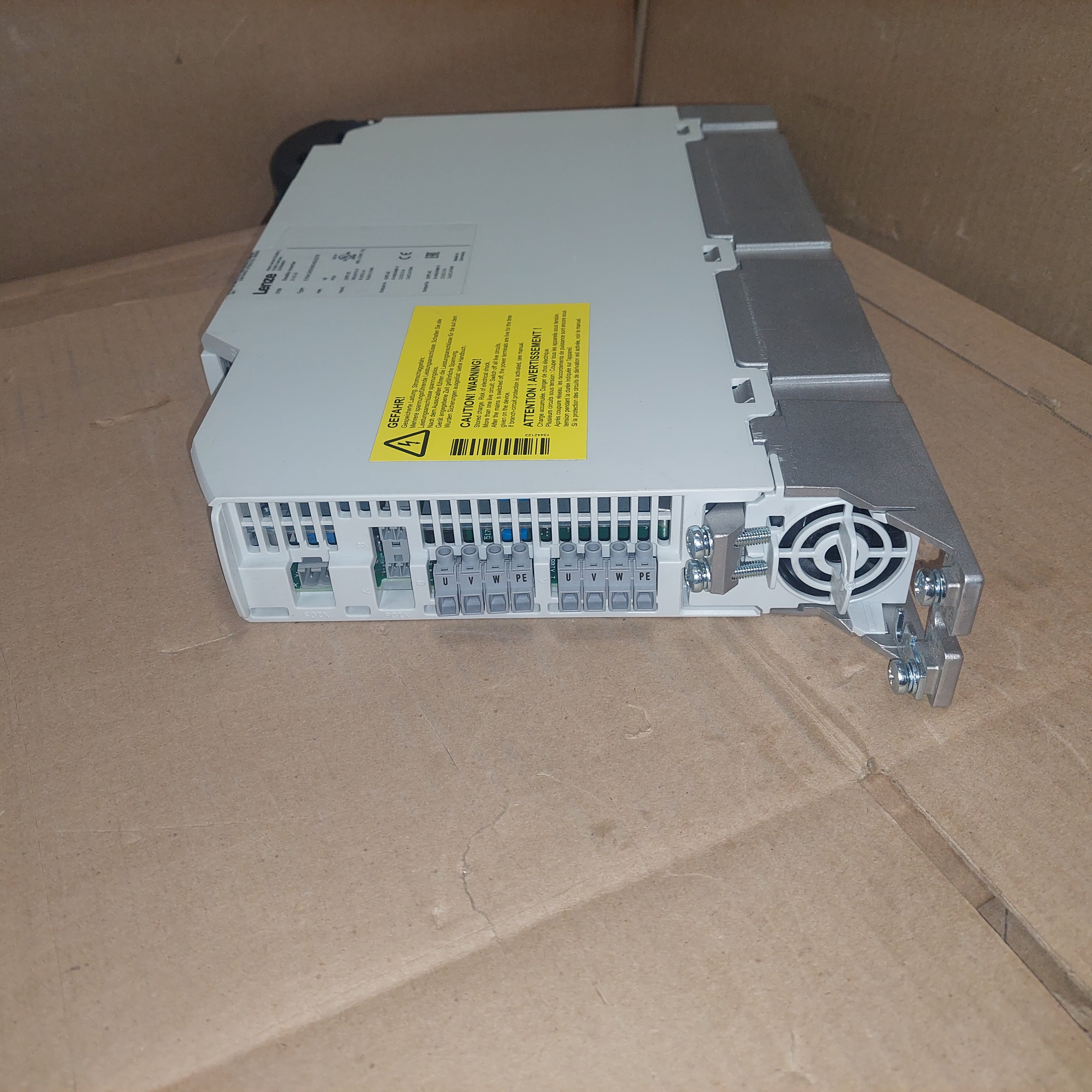 Lenze i700 E70ACMSE0054SA2ETR 2x5A Double Inverter Used