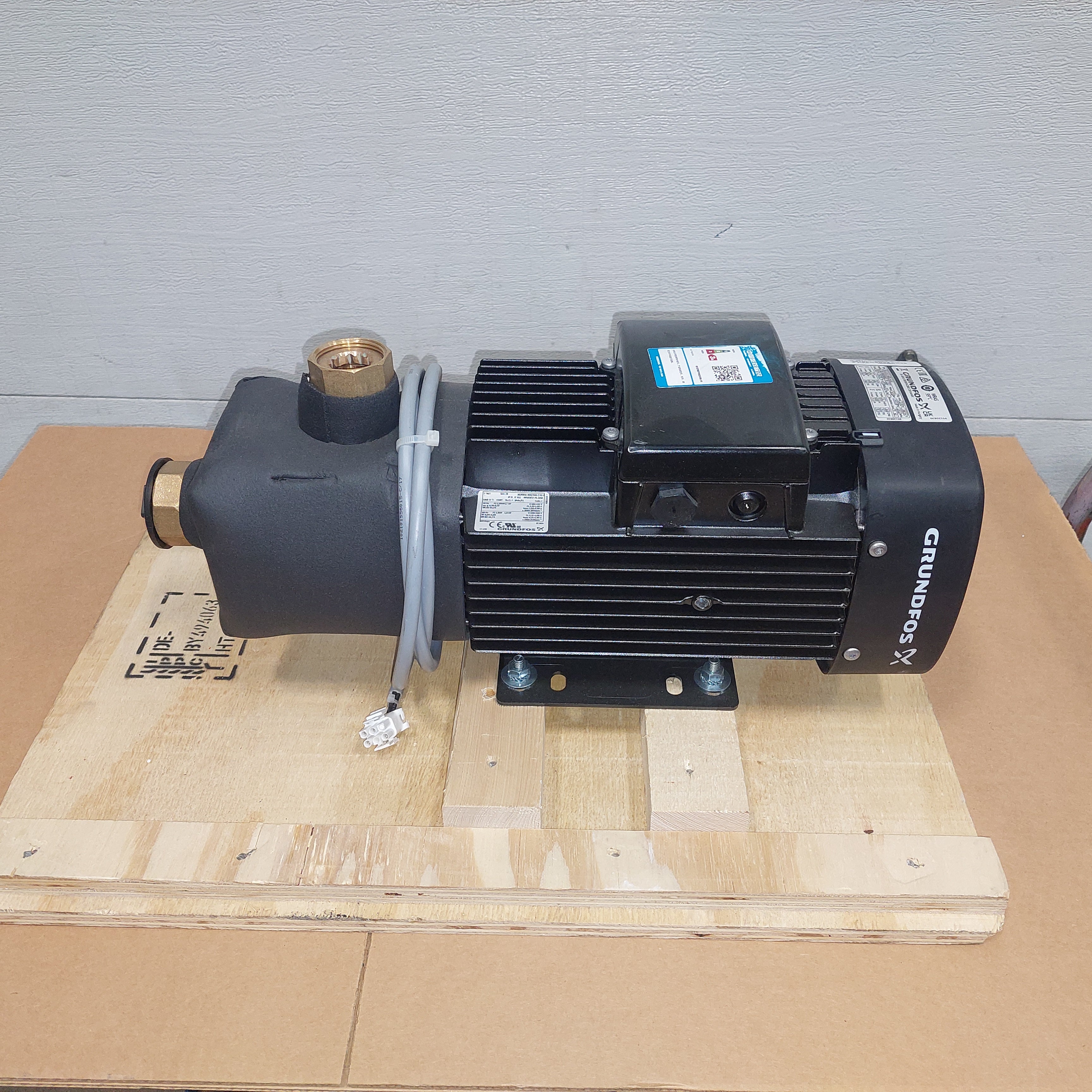2022 Siemens Medical Solutions 10567043 CT Cooling Pump Grundfos CM5-5 New