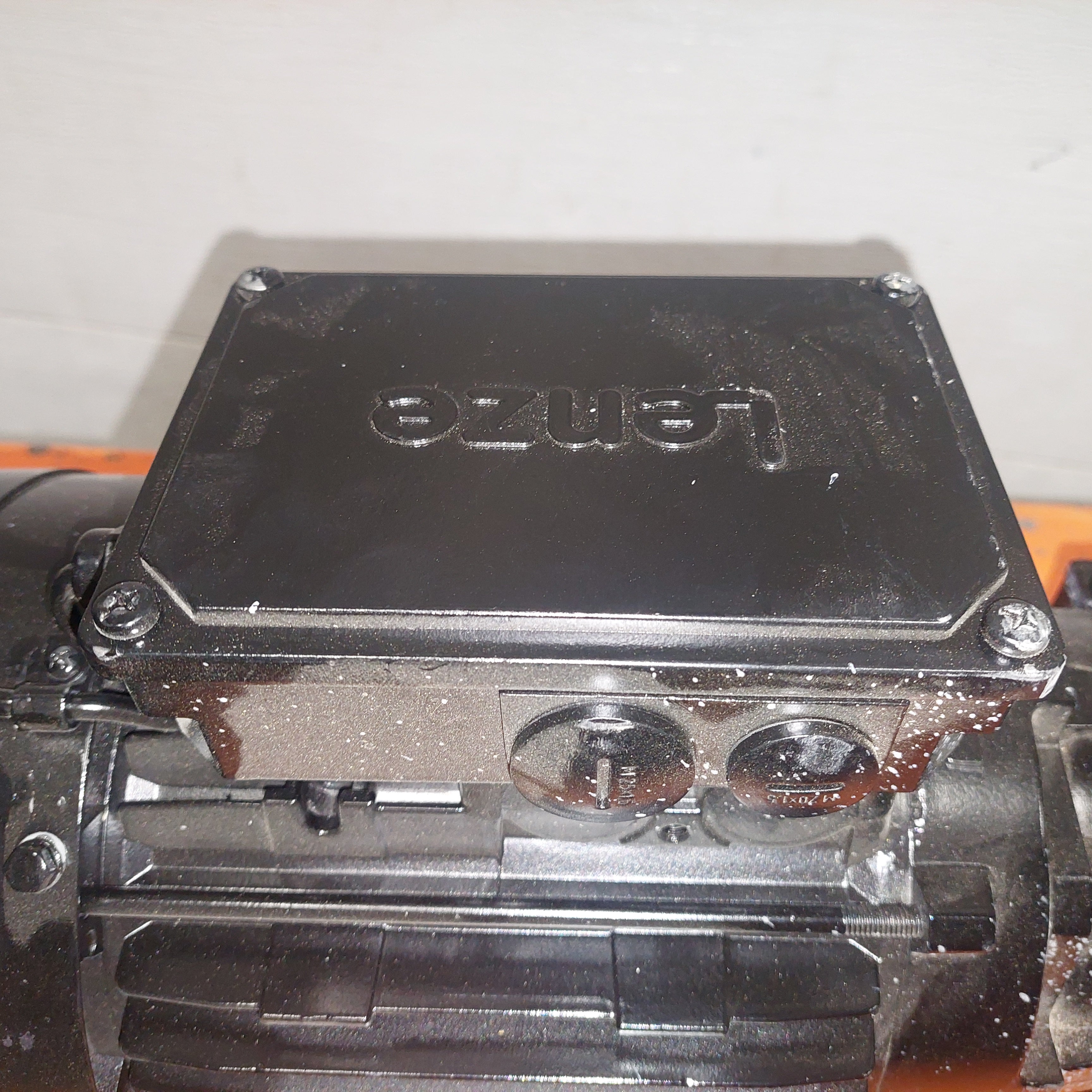 Lenze G50BB124 Gearbox & Inverter Duty Motor EN60034 4kW 120Hz 3-Mot New