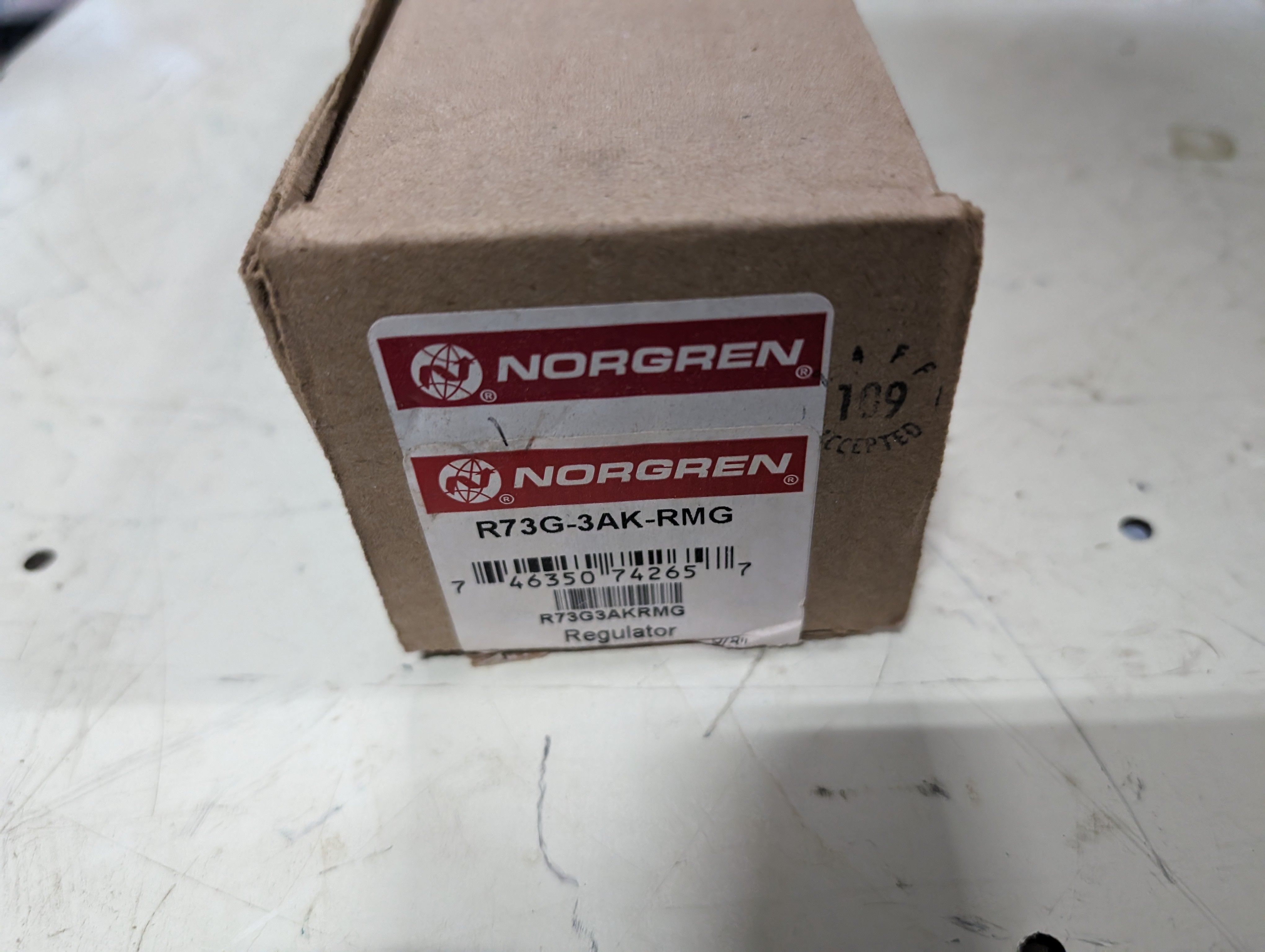 Norgren R73G-3AK-RMG Regulator 3/8" 300psi New