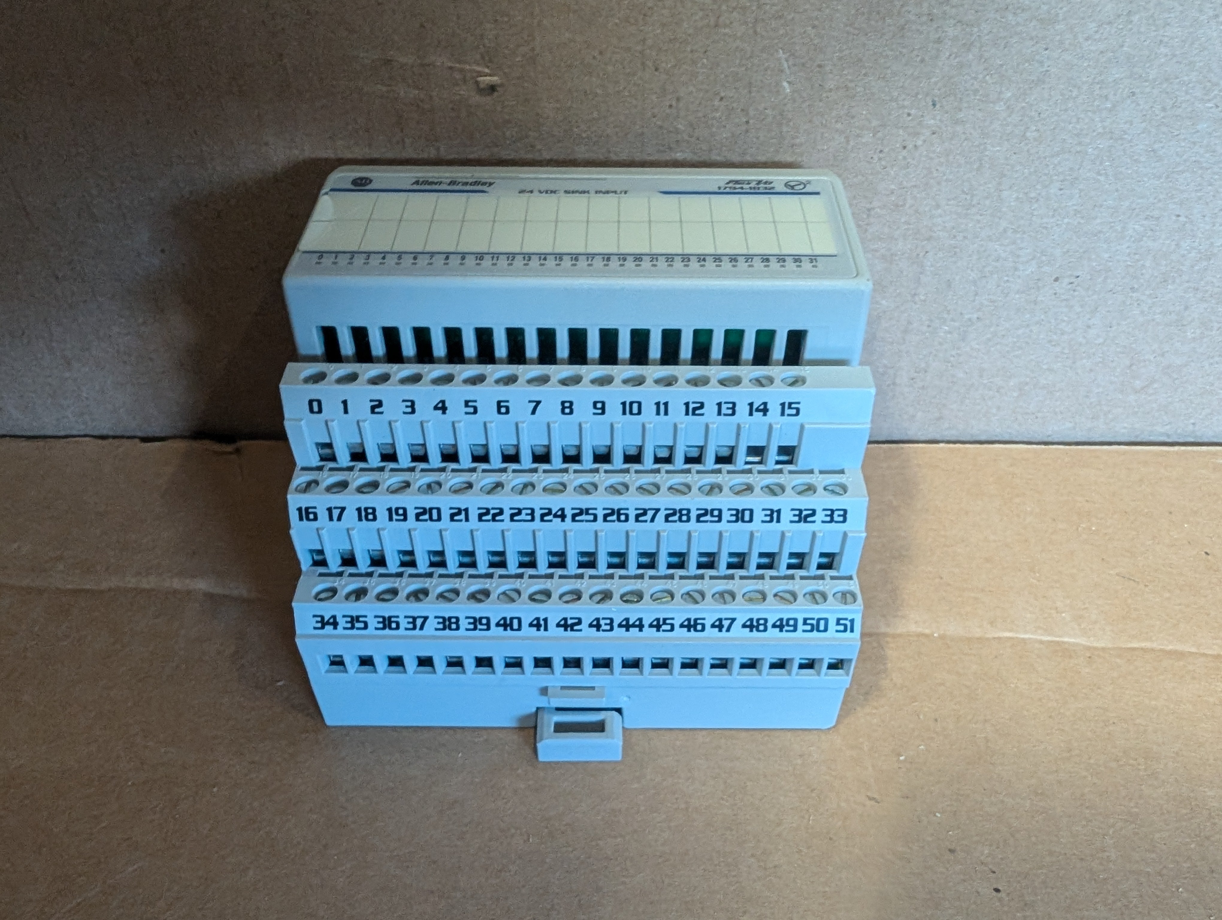 Allen-Bradley 1794-IB32 Series A FW: A01 Flex I/O & 1794-TB32 Used