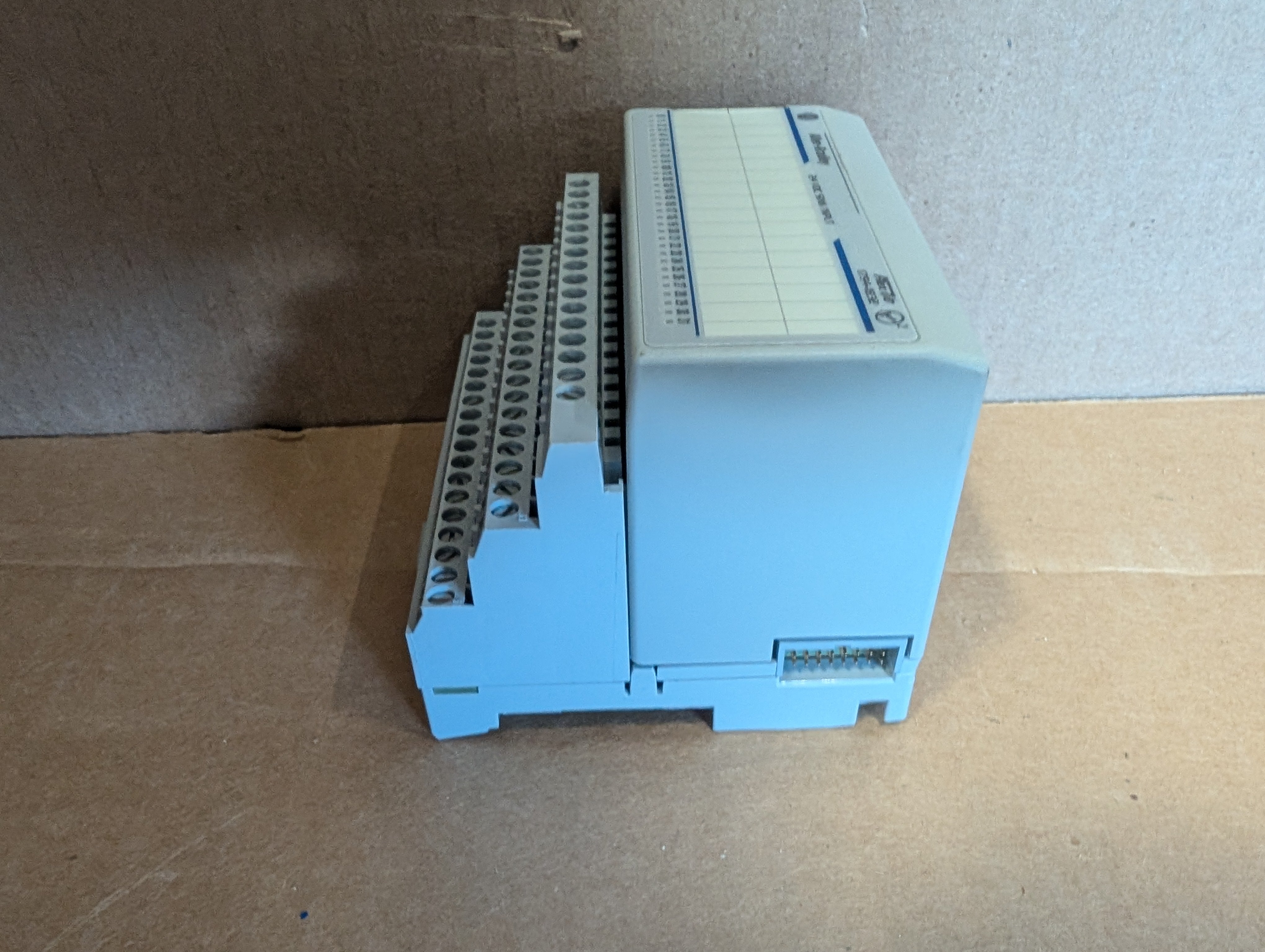 Allen-Bradley 1794-IB32 Series A FW: A01 Flex I/O & 1794-TB32 Used