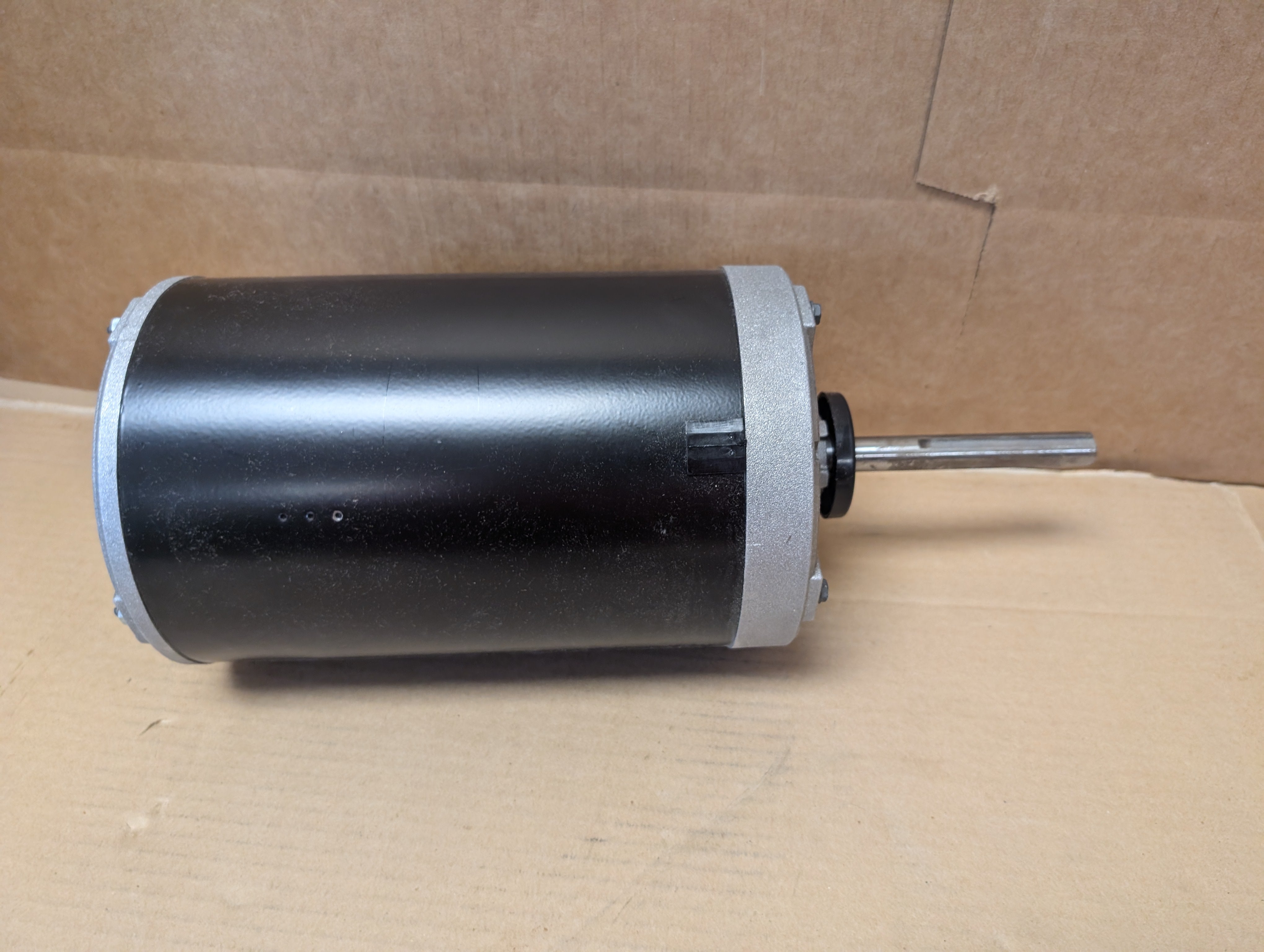 Daikin 330287901 Condenser Motor  1 HP 3PH 208-230/460 TE New