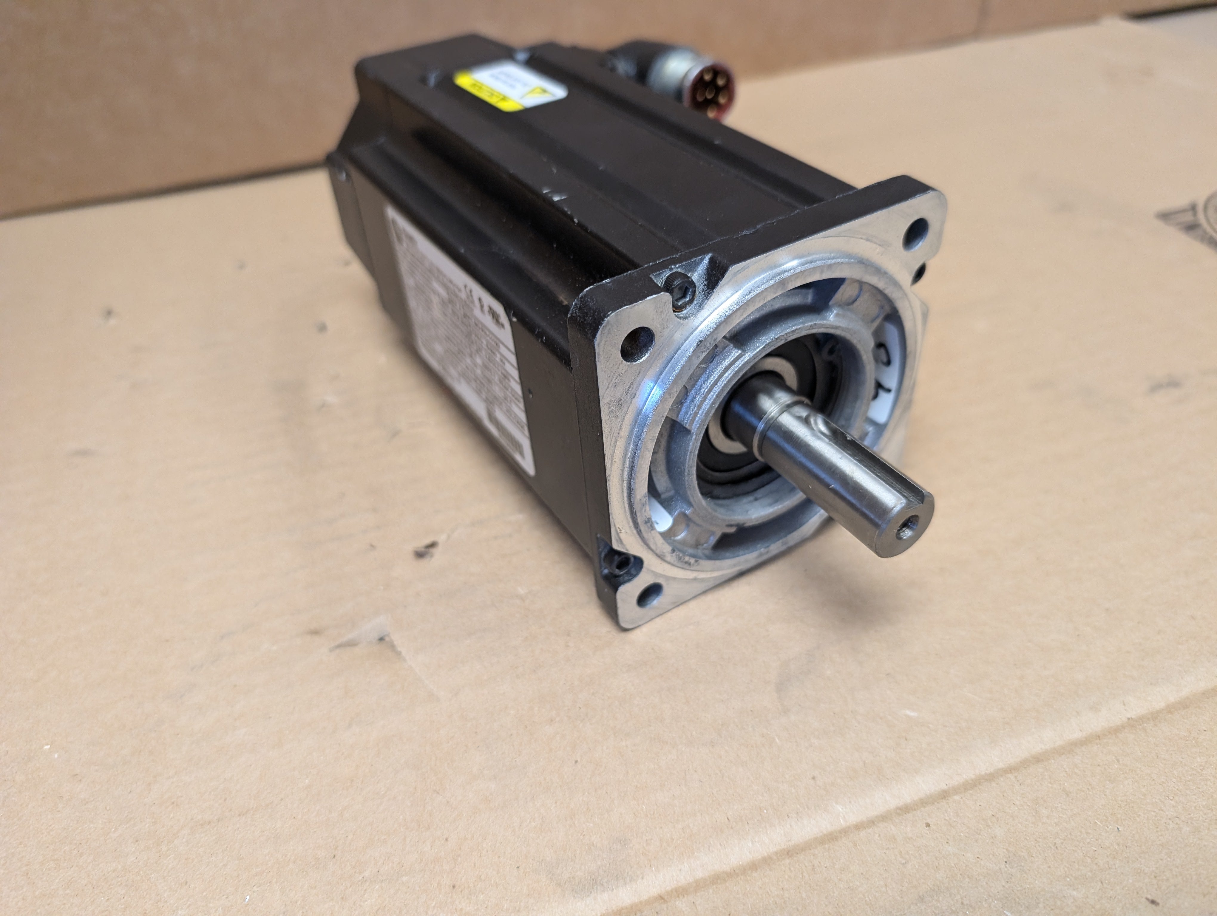 Allen Bradley MPL-A320P-HJ74AA Ser. A Servo Motor 5,000 RPM 230V 1.3 KW Used