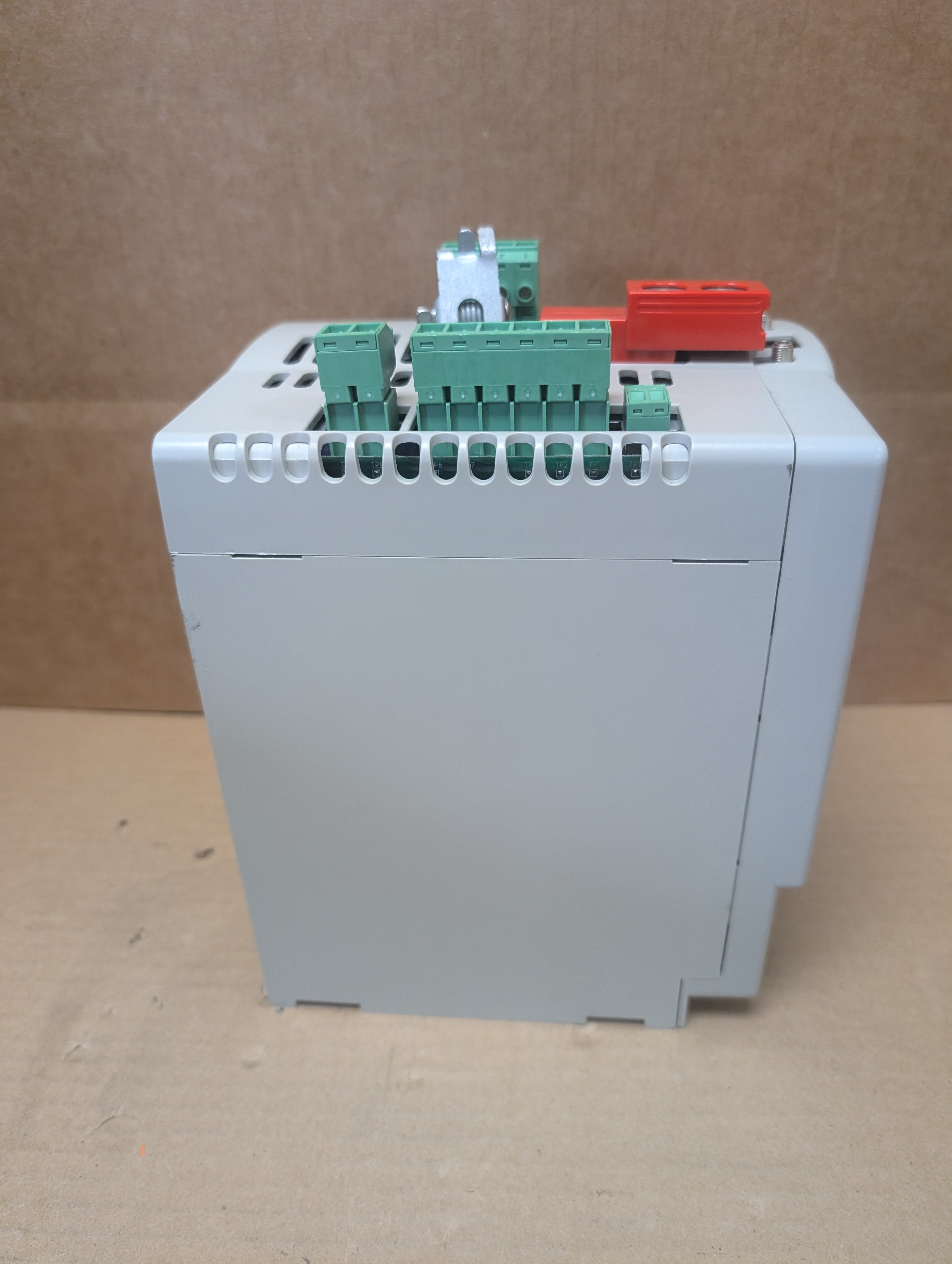 Allen Bradley 2094-AC05-M01-S Ser C Kinetix 6000 9A Integrated Axis Module Used