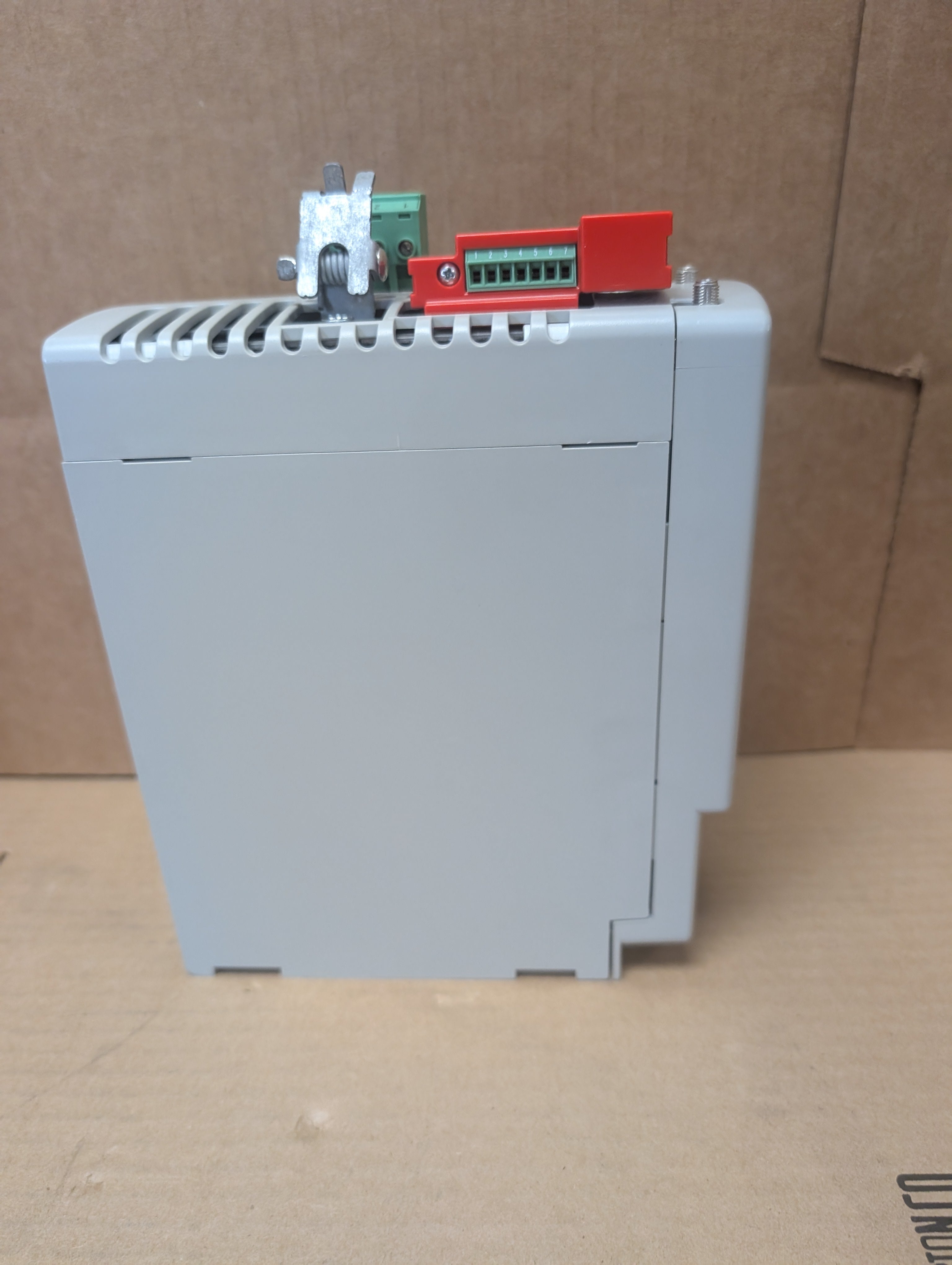 Allen Bradley 2094-AM02-S Ser C Kinetix 13A Axis Module Servo Drive Used