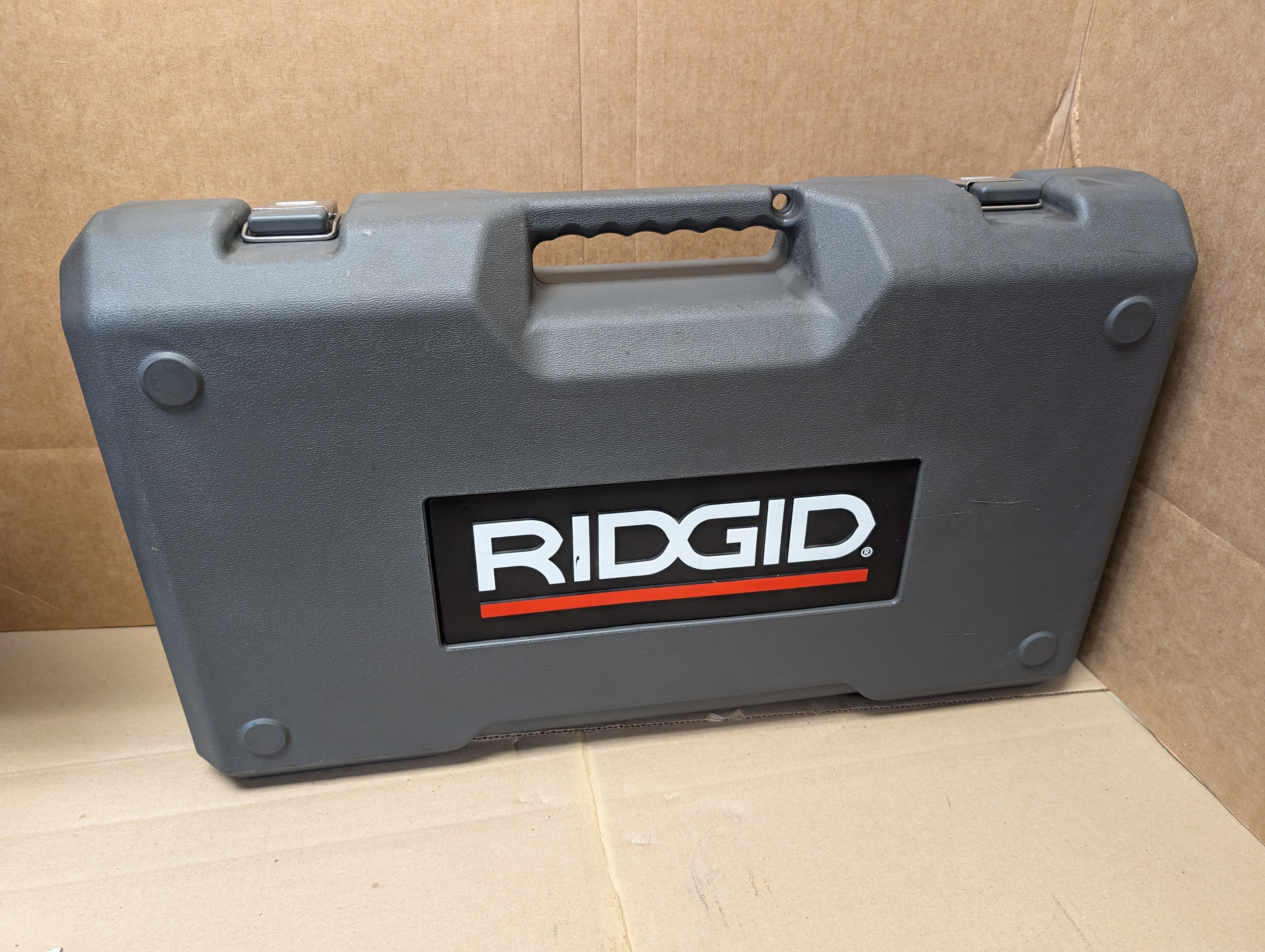 RIDGID 36475 12-R 1/2" - 2" NPT Exposed Ratchet Threader Set Super Clean Used