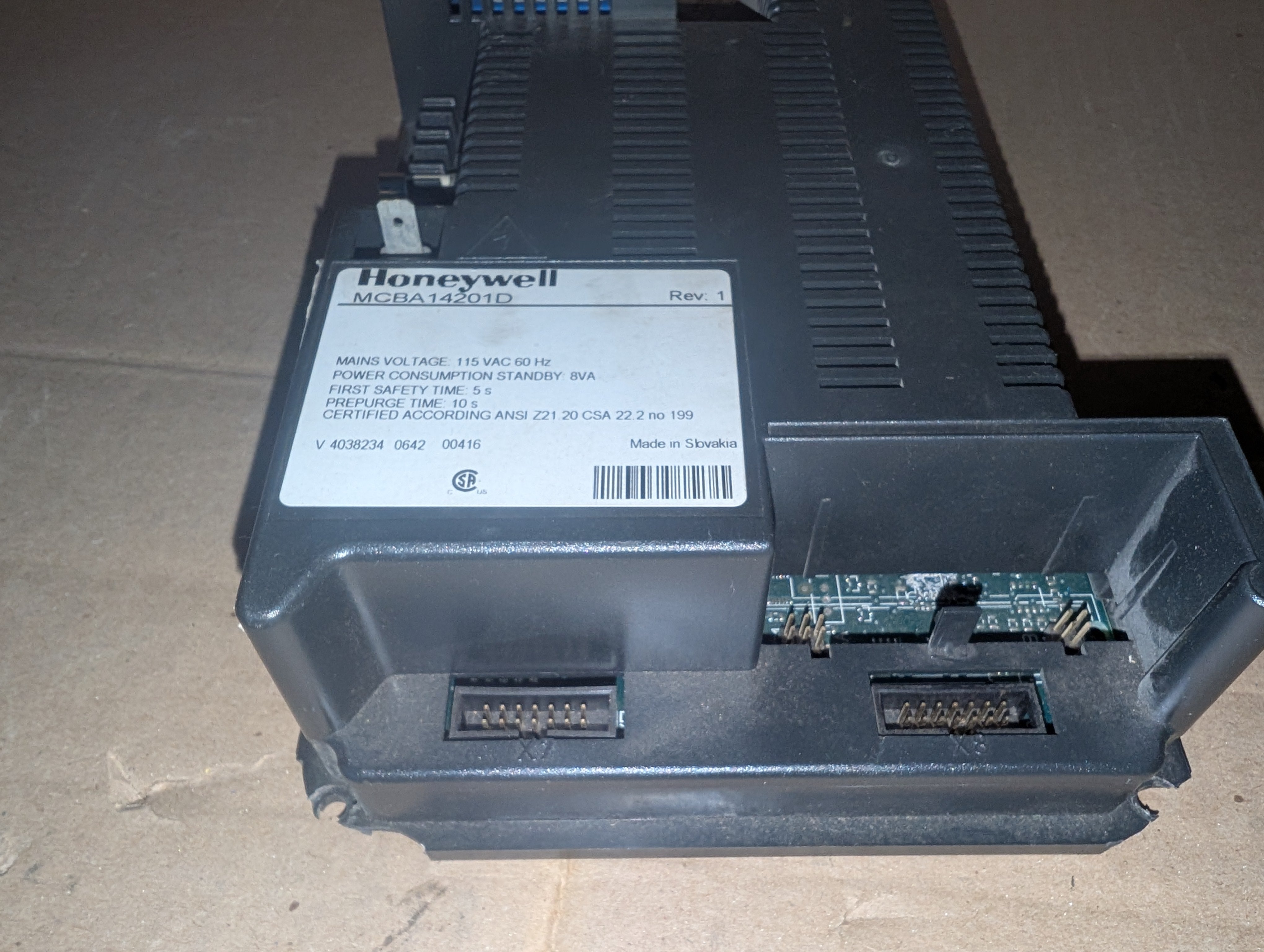 Honeywell Weil-McLain Ultra Control Boiler Control 383-500-190, MCBA14201D Used