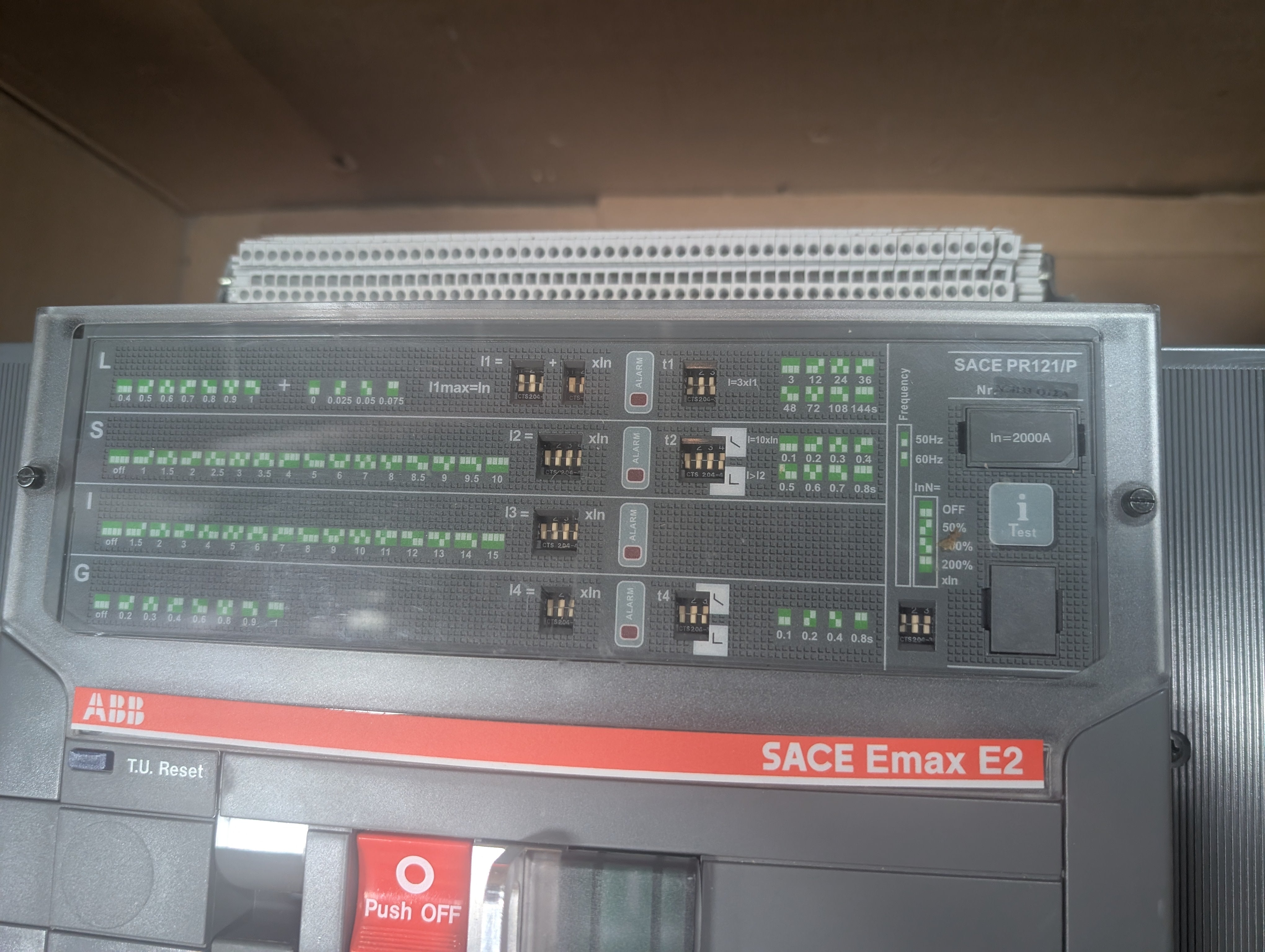 ABB Sace E3N-A 20 LSIG PR121/P 2000A 3P 1SDA057375R1 NOS  No Factory Box