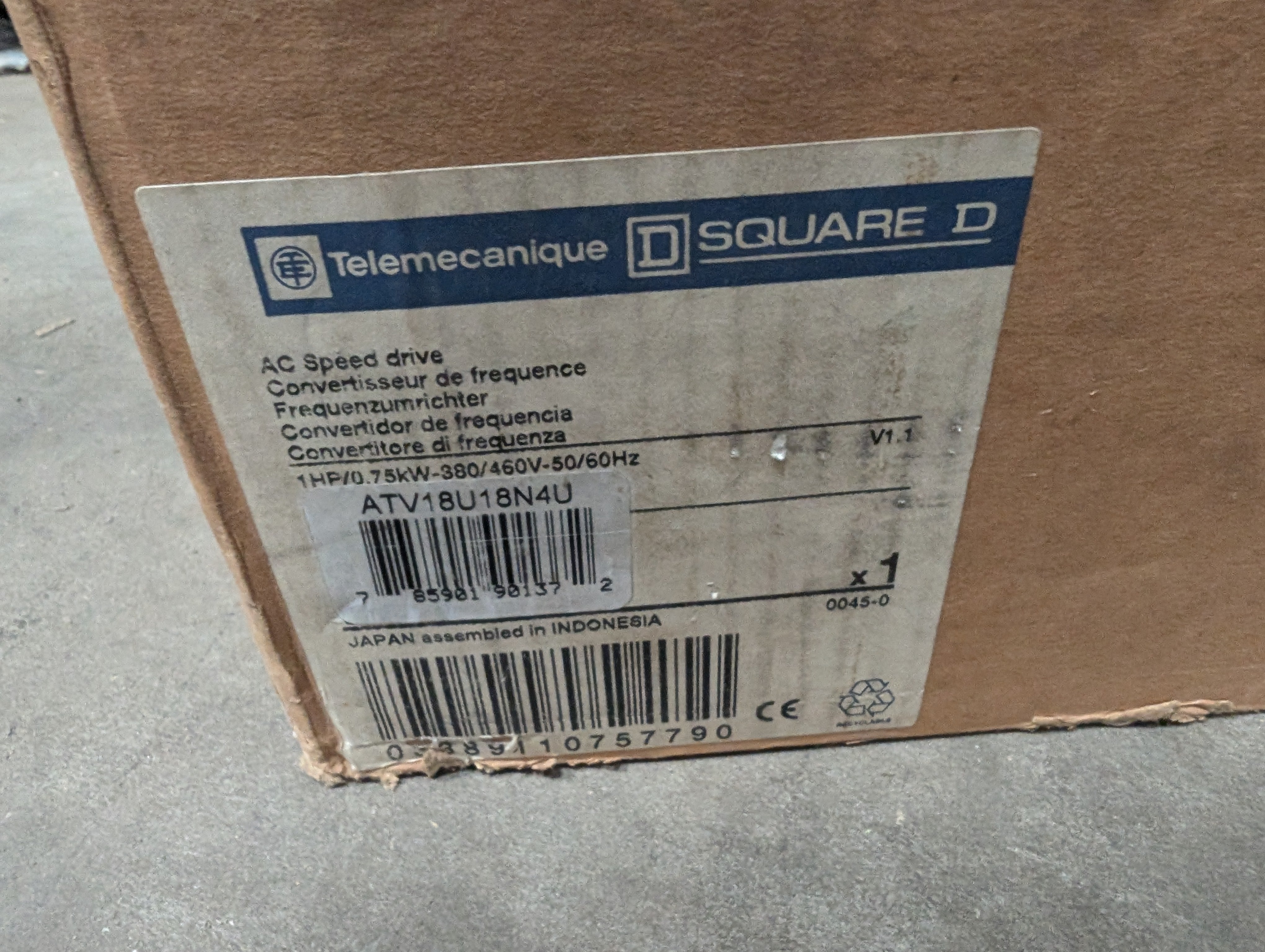 Telemecanique Square D Altivar 18 ATV18U18N4U 1 HP 460V AC Speed Drive NIB New
